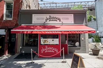 Dumbo Pizza
