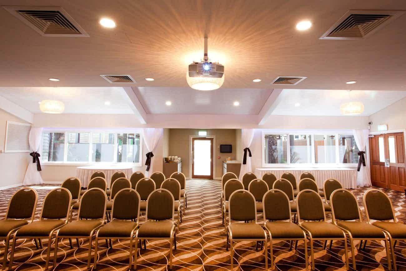 The Elaine Room, The Glen Hotel1