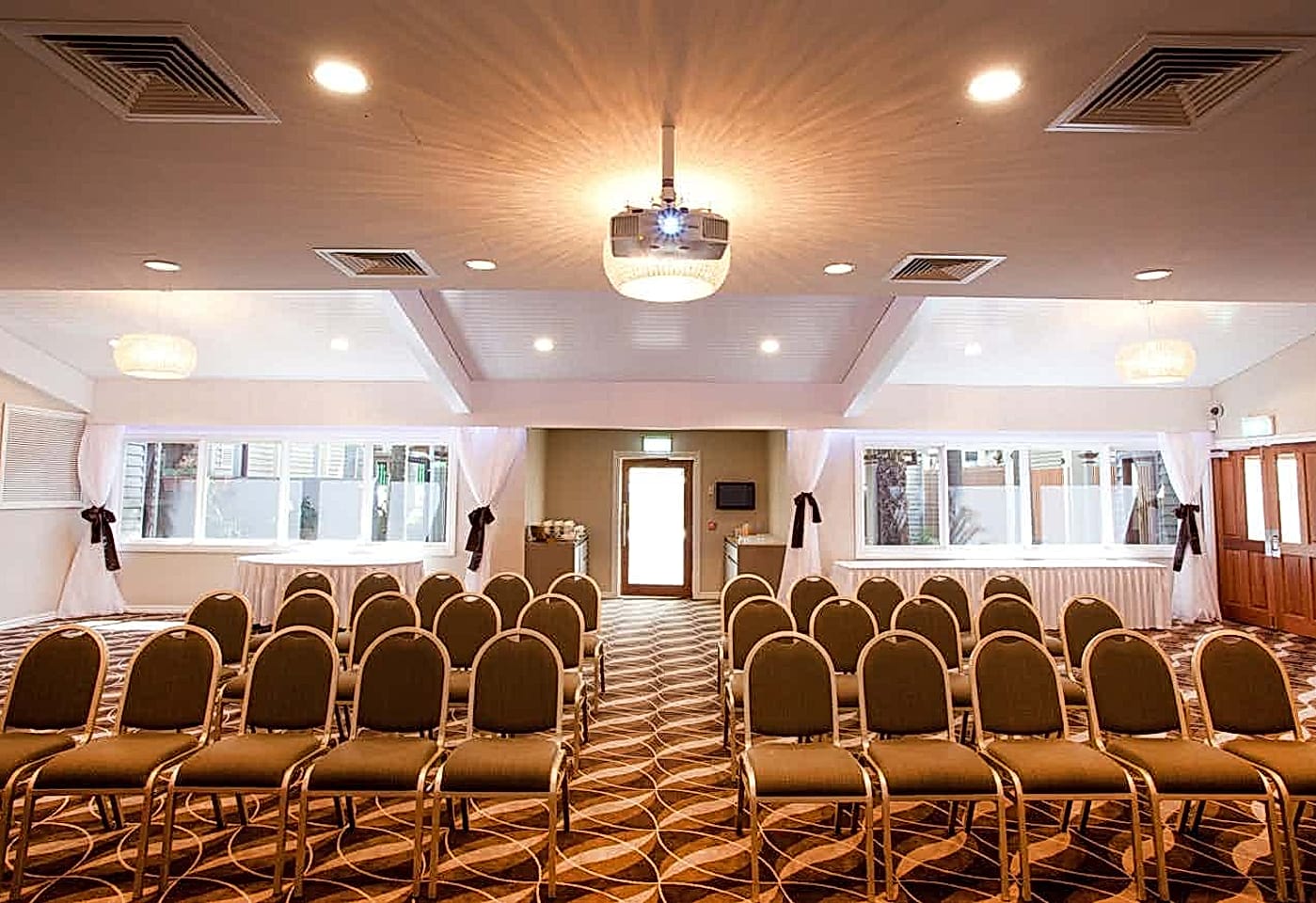 The Elaine Room, The Glen Hotel1