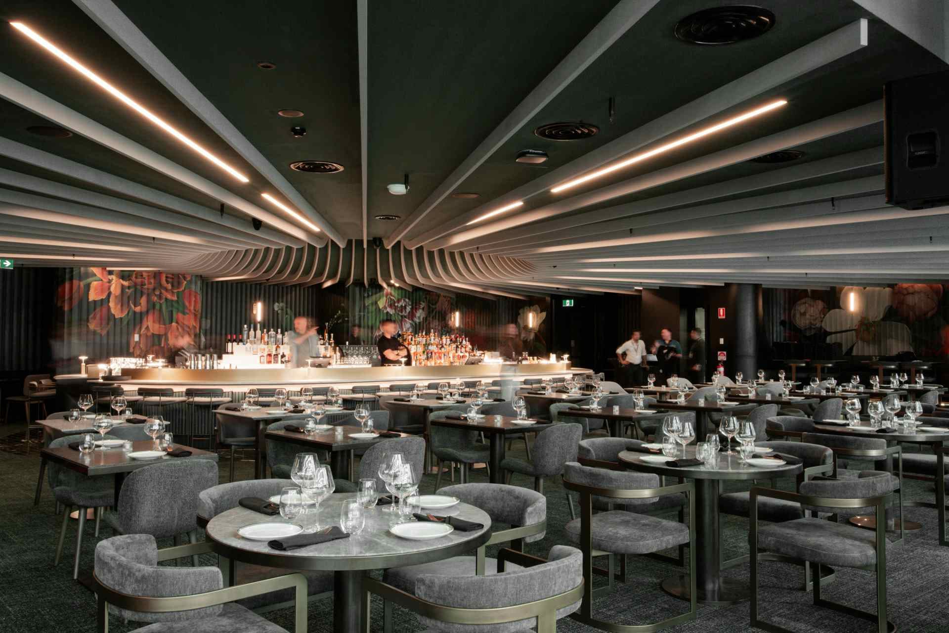 Exclusive Hire, Amphora image 2