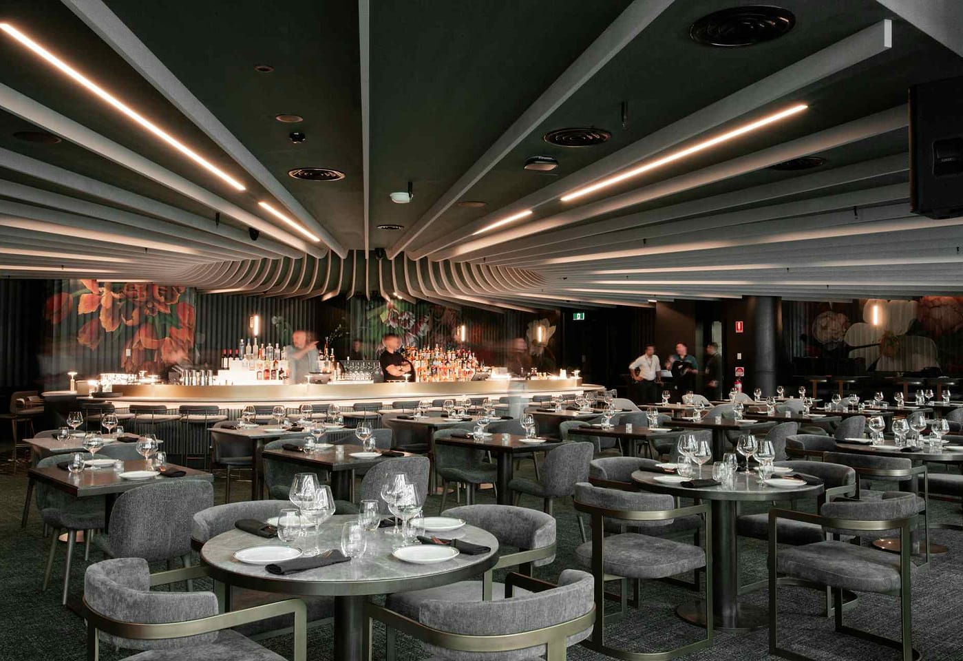 Exclusive Hire, Amphora image 2