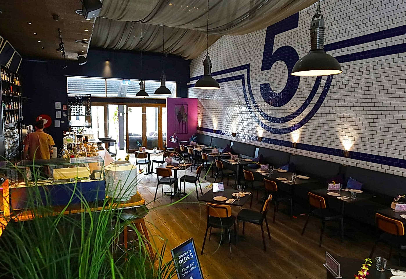 Plus 5 | Exclusive Riverside Bar | Venue Hire Melbourne | 1