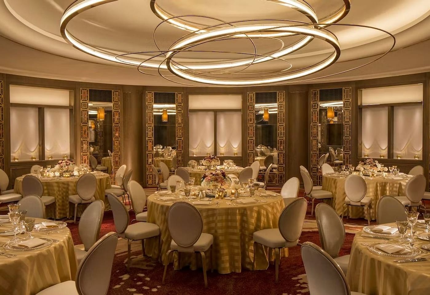A circular ballroom in London: Merchants Hall, Four Seasons Hotel at Tower Bridge image 2