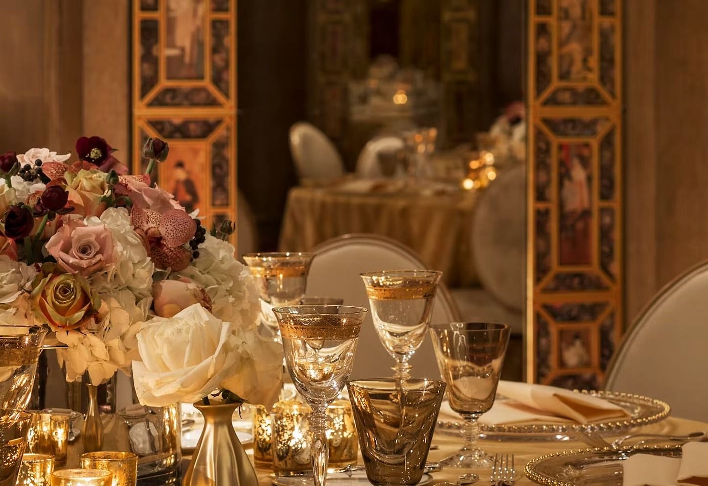 A circular ballroom in London: Merchants Hall, Four Seasons Hotel at Tower Bridge image 3