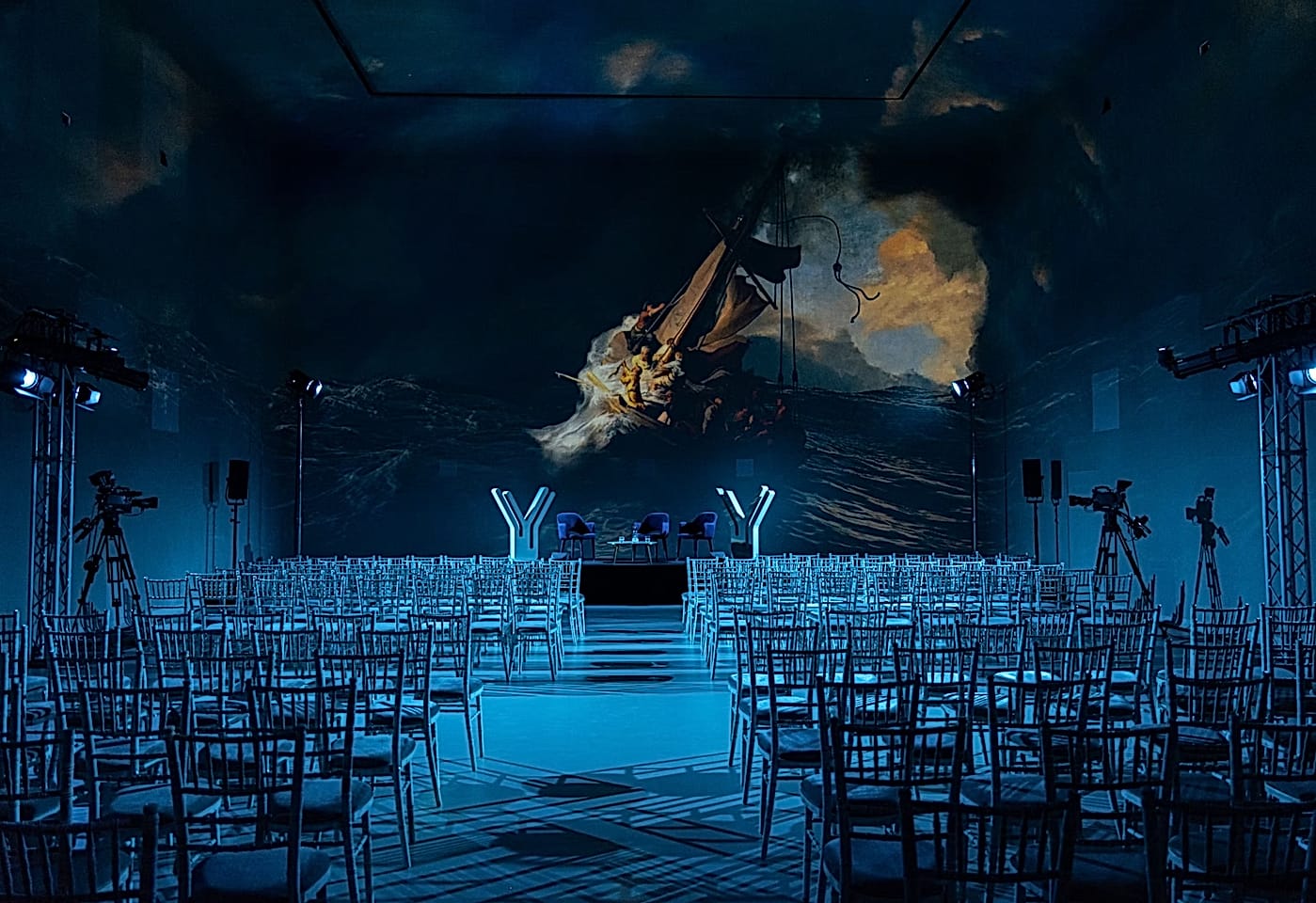 Frameless london exhibition space