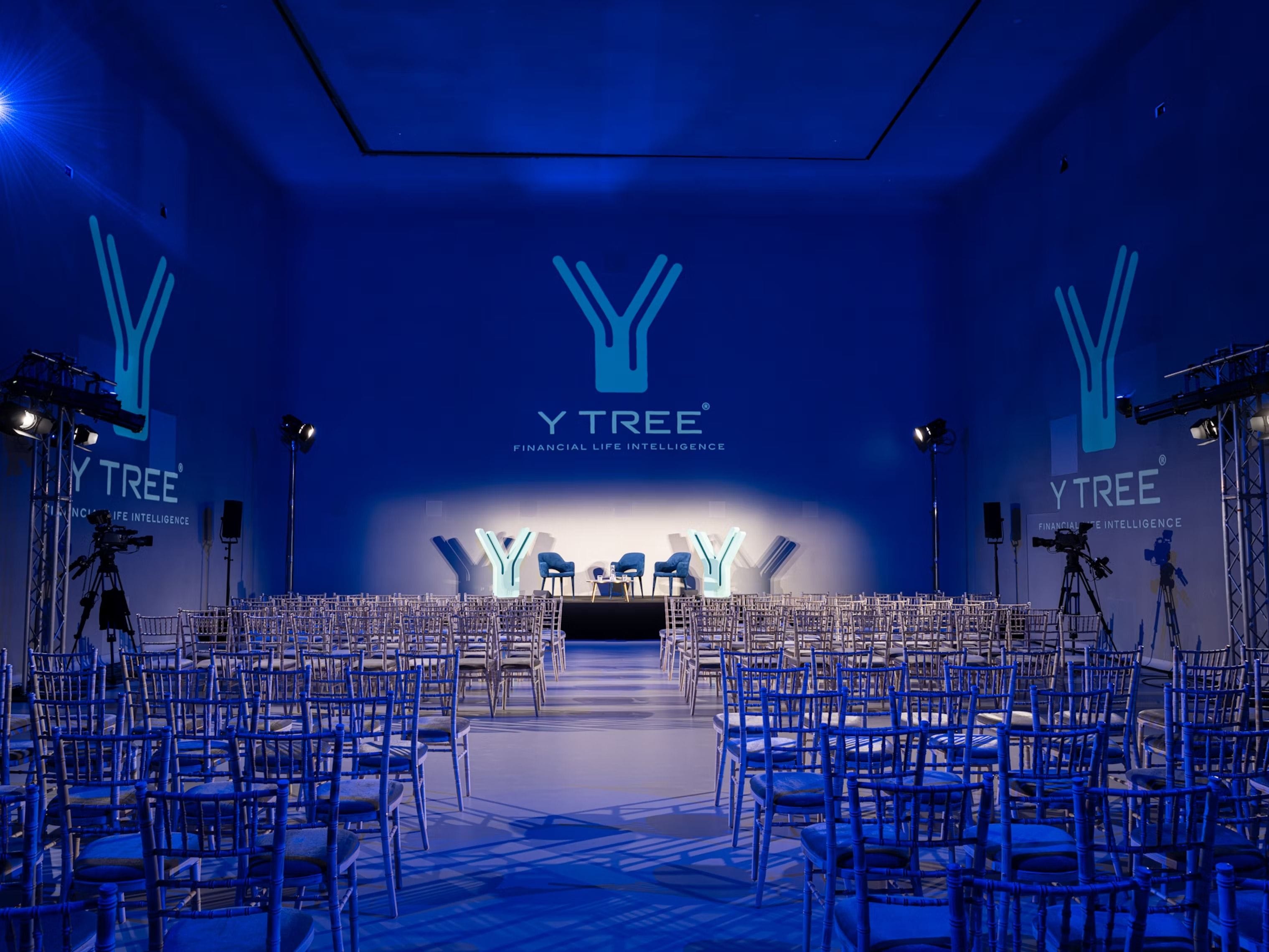 Frameless london exhibition space 