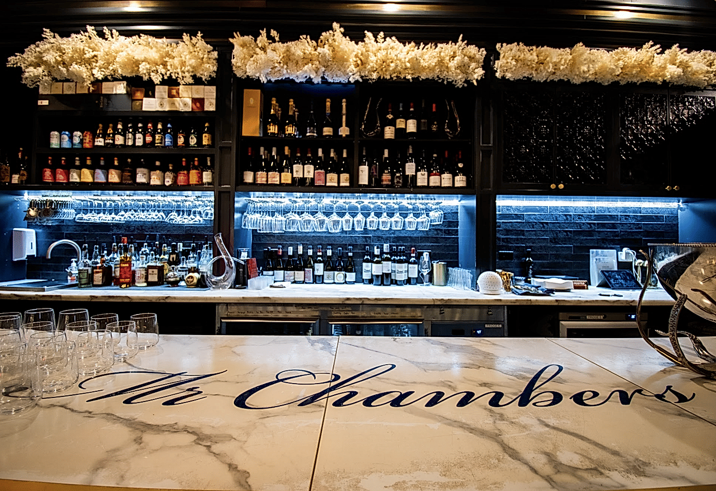 Full Venue, Mr. Chambers image 3