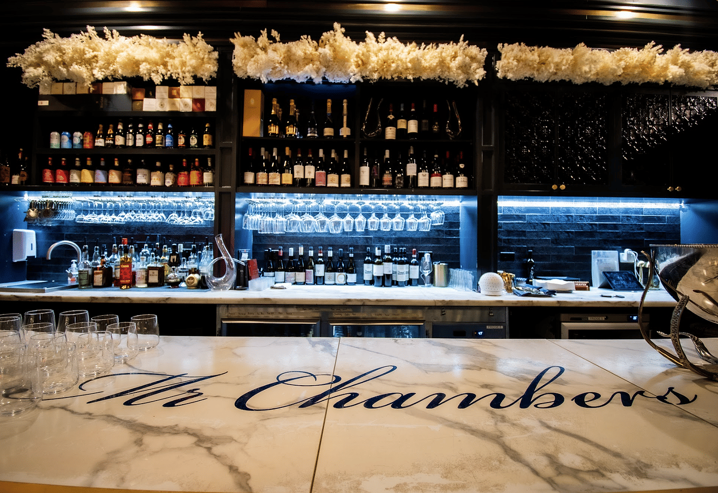 Full Venue, Mr. Chambers image 3