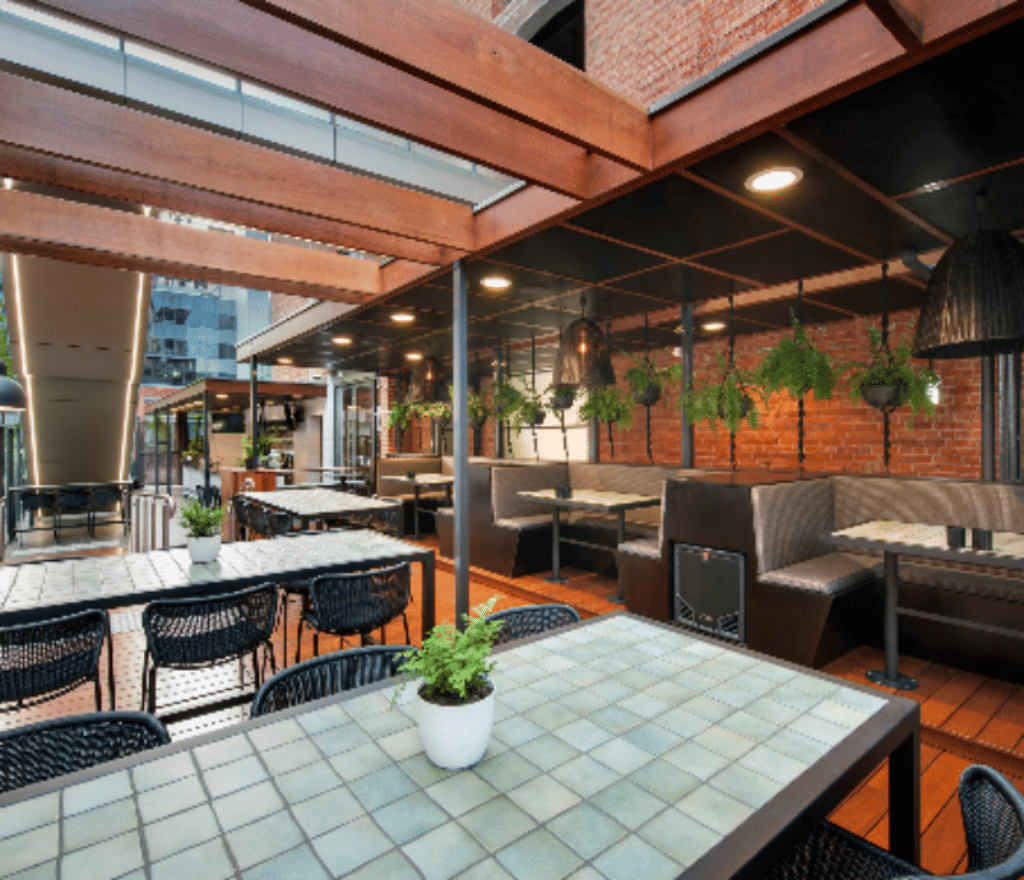 Garden Bar, Electra House image 2