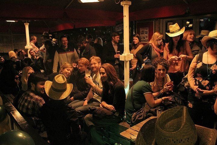 Gigis Hoxton Shoreditch beer garden 2