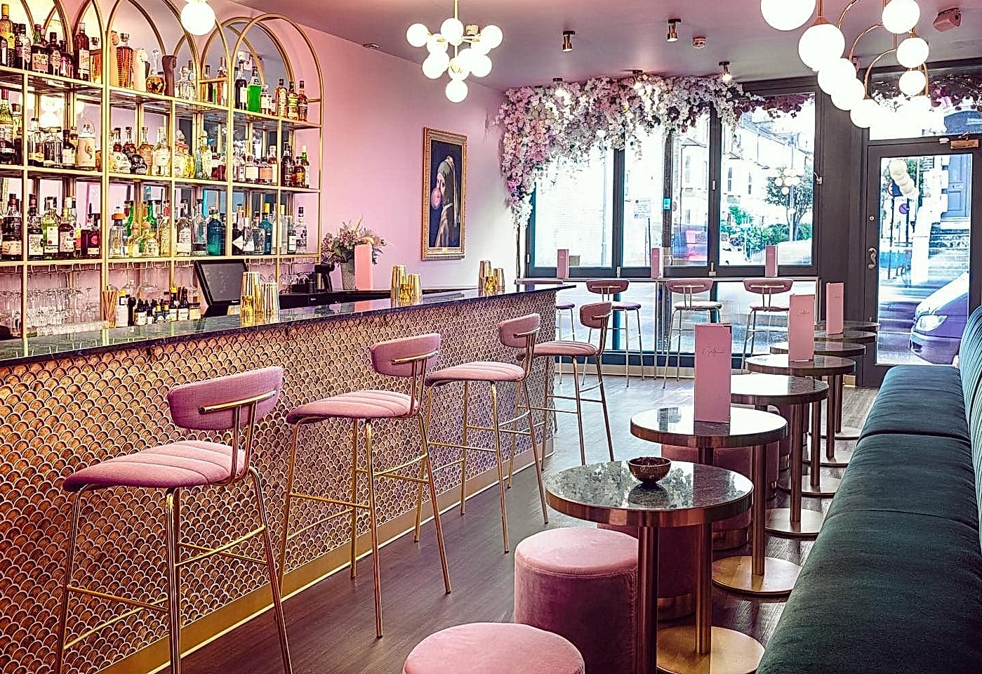 Girlfriend clapham bar