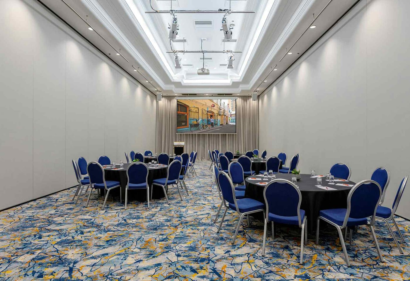 Hindley Room 3, Hotel Grand Chancellor Adelaide image 2