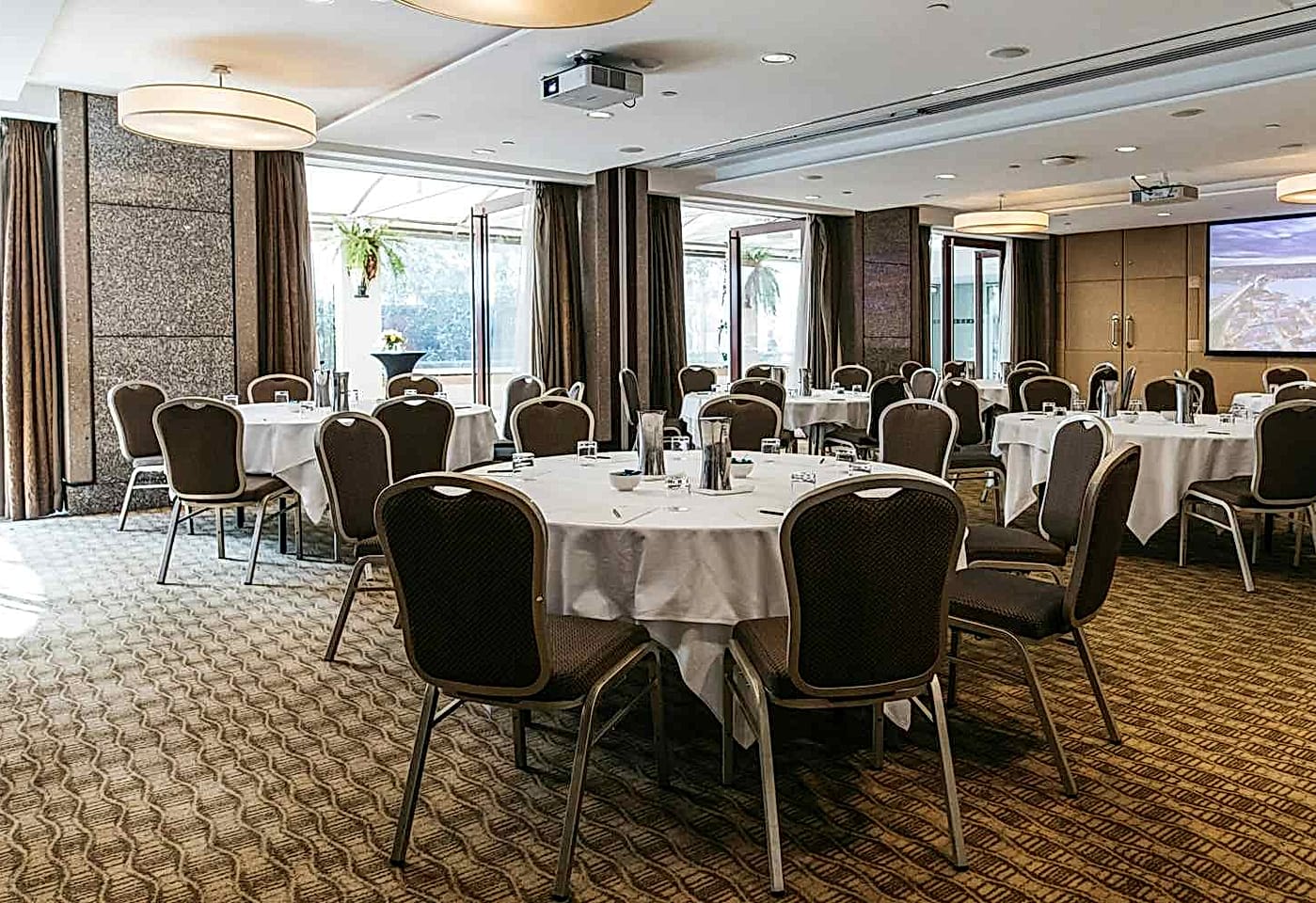 Heritage I & II, Shangri-La Sydney image 2