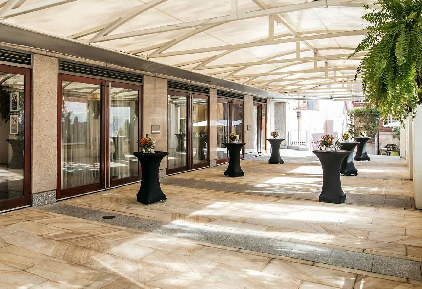 Heritage I & II, Shangri-La Sydney image 3
