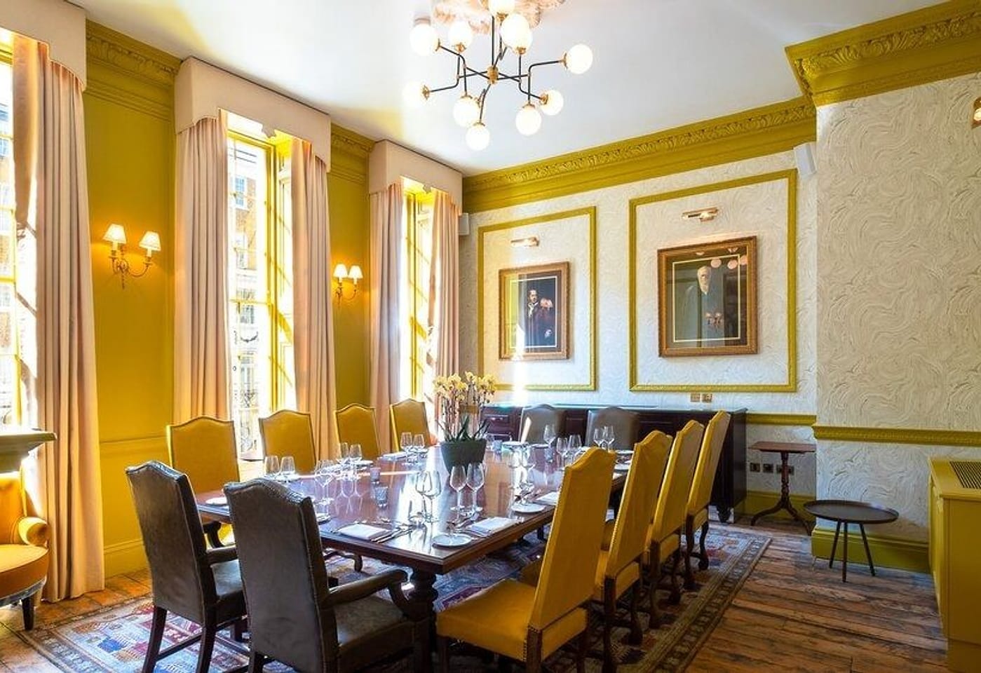 A smart meeting room to get the business flowing: Home Grown Club1