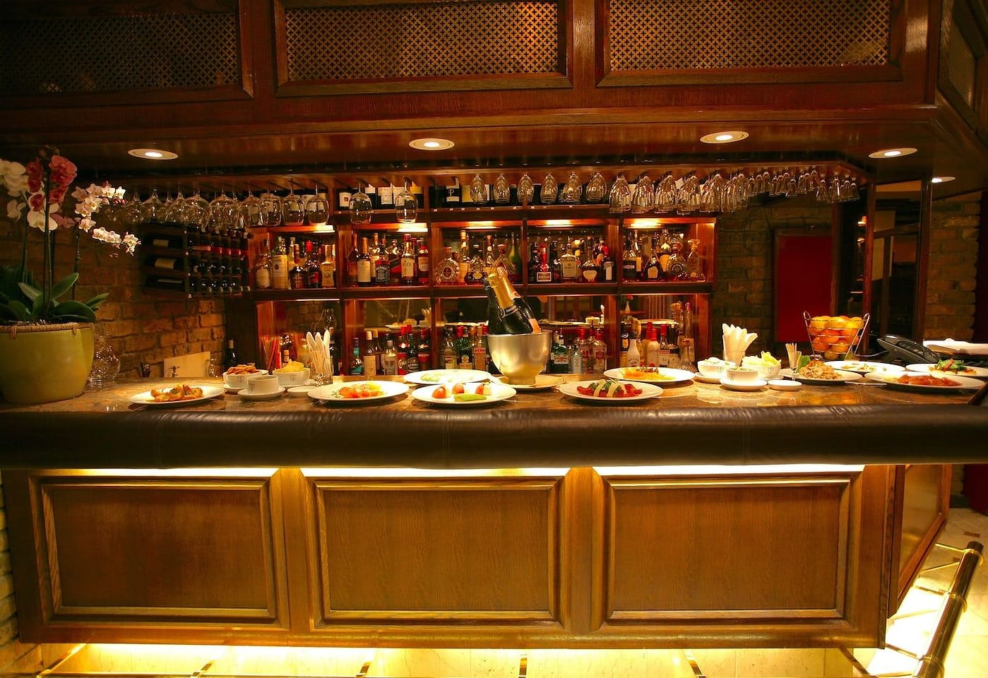 Bolton's Venetian Room London Bridge Christmas Dinner