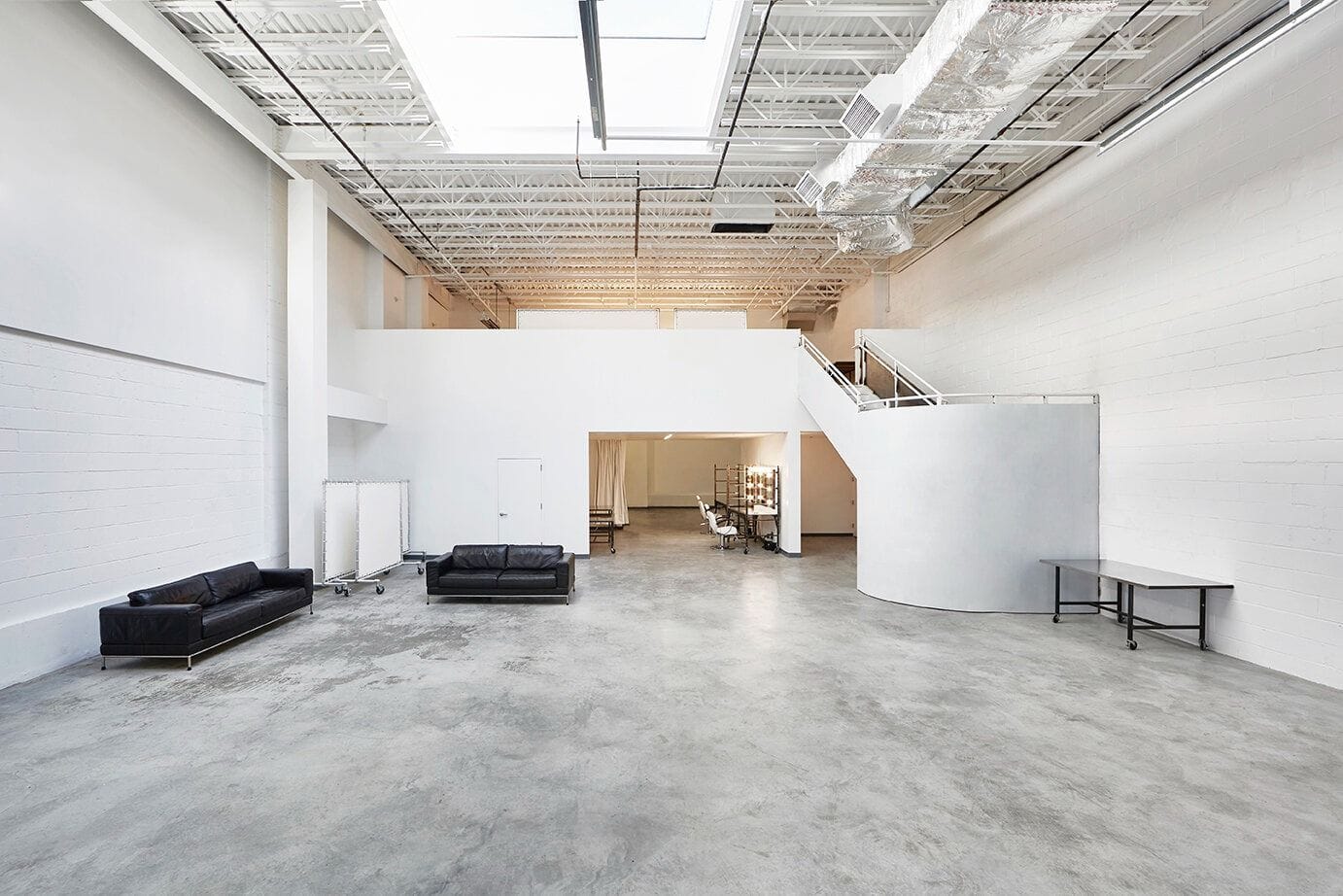 Rustic warehouse spaces to rent in Brooklyn: Industria 1