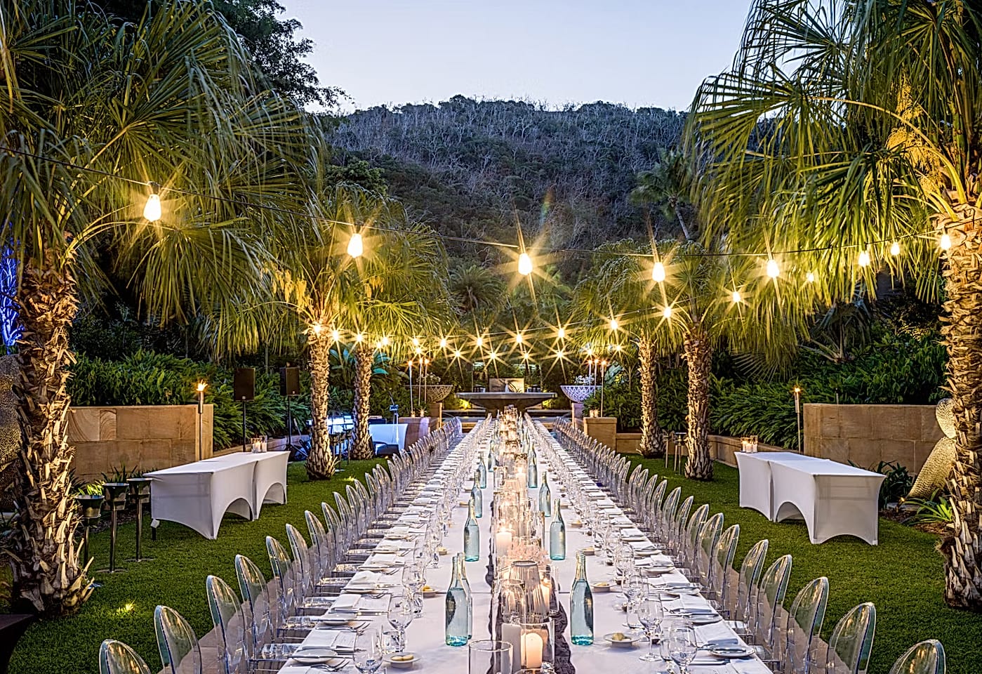 Intercontinental Haymen Island Resort | Outdoor seated dining