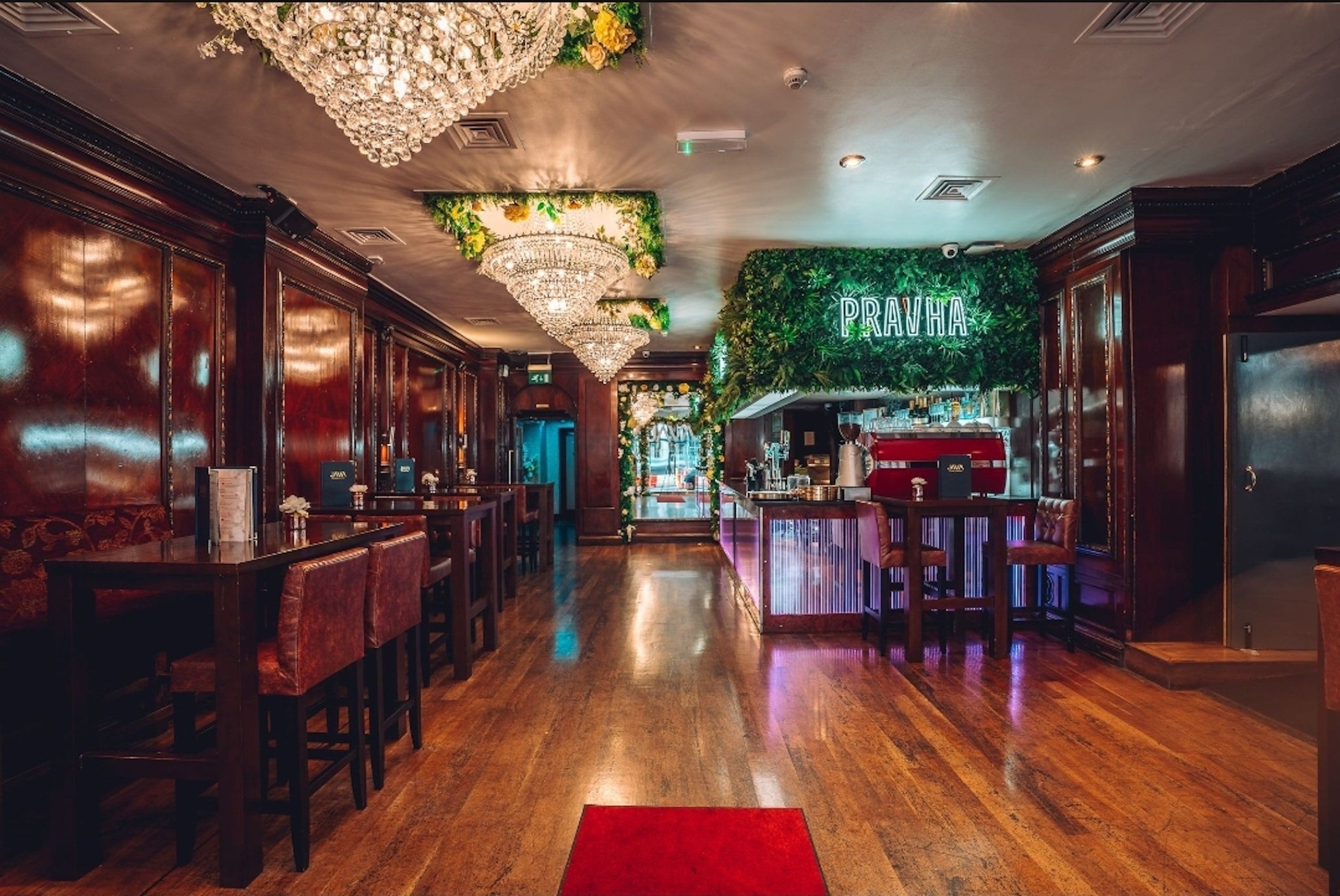 Our favourite 7 cocktail bars in Bristol