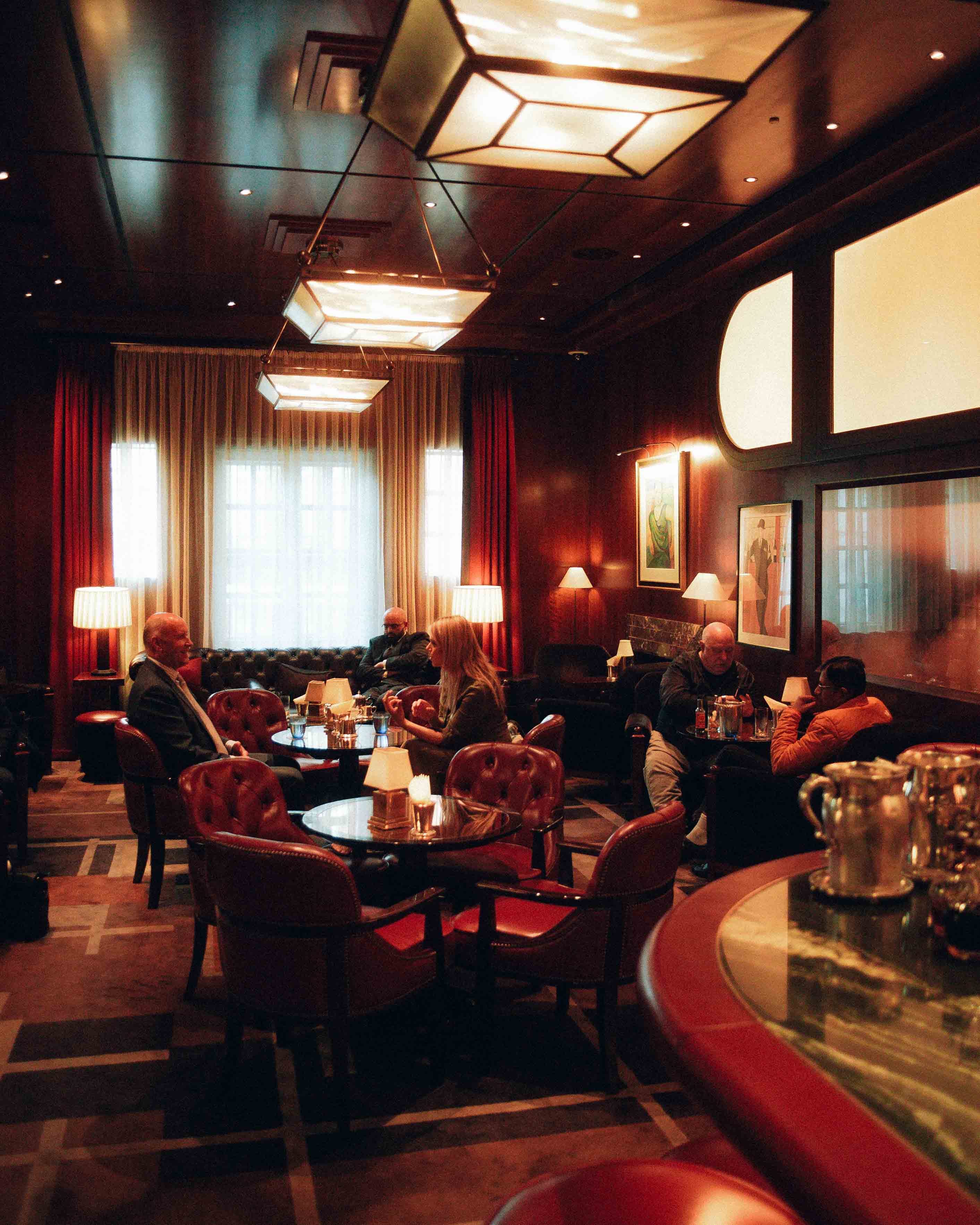 LA MAGRITTE MAYFAIR BAR