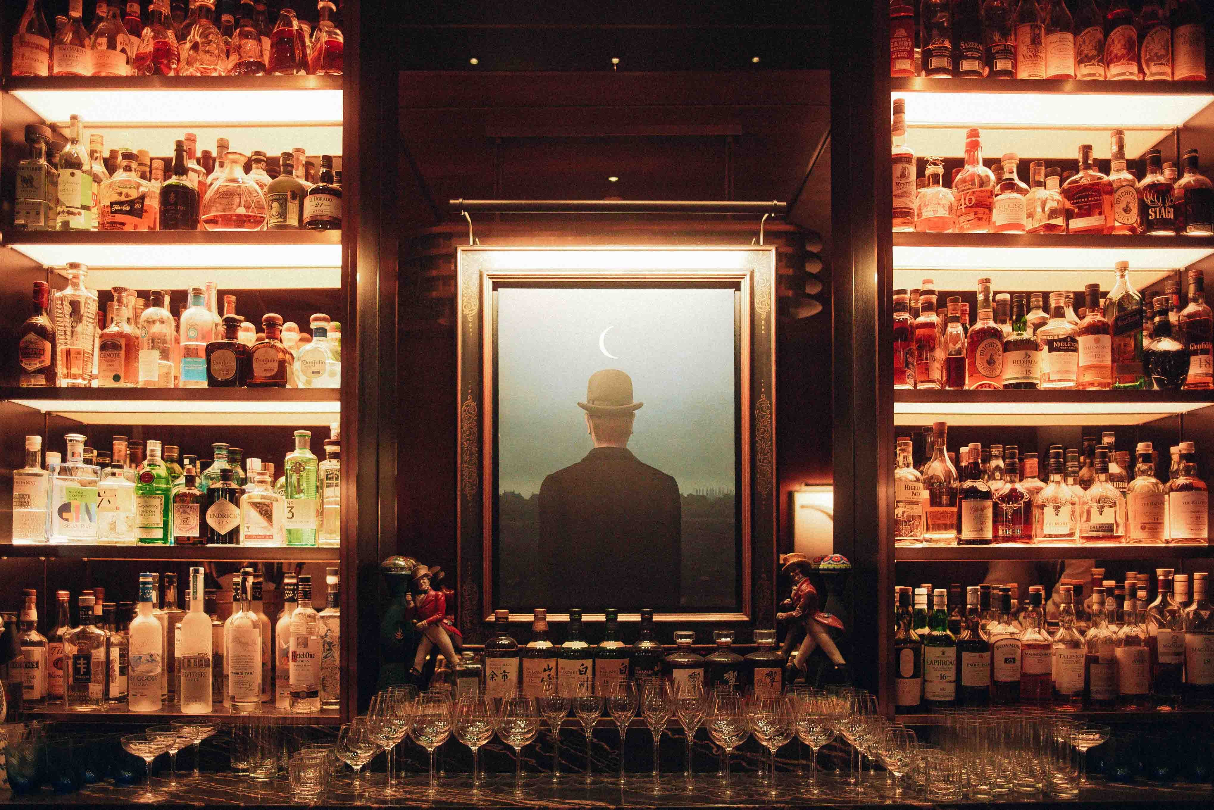 LA MAGRITTE MAYFAIR BAR