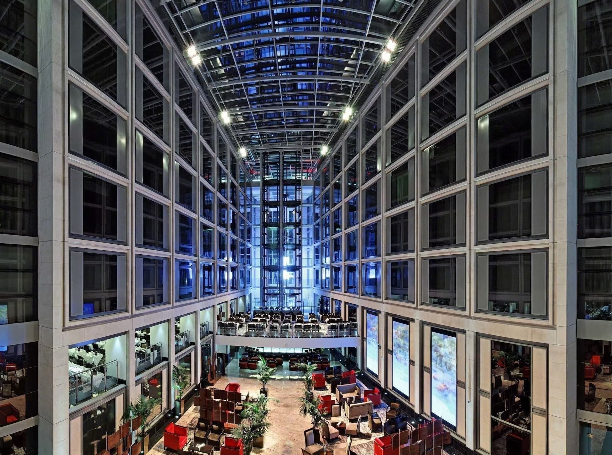 Leonardo St. Paul’s london hotel meeting room