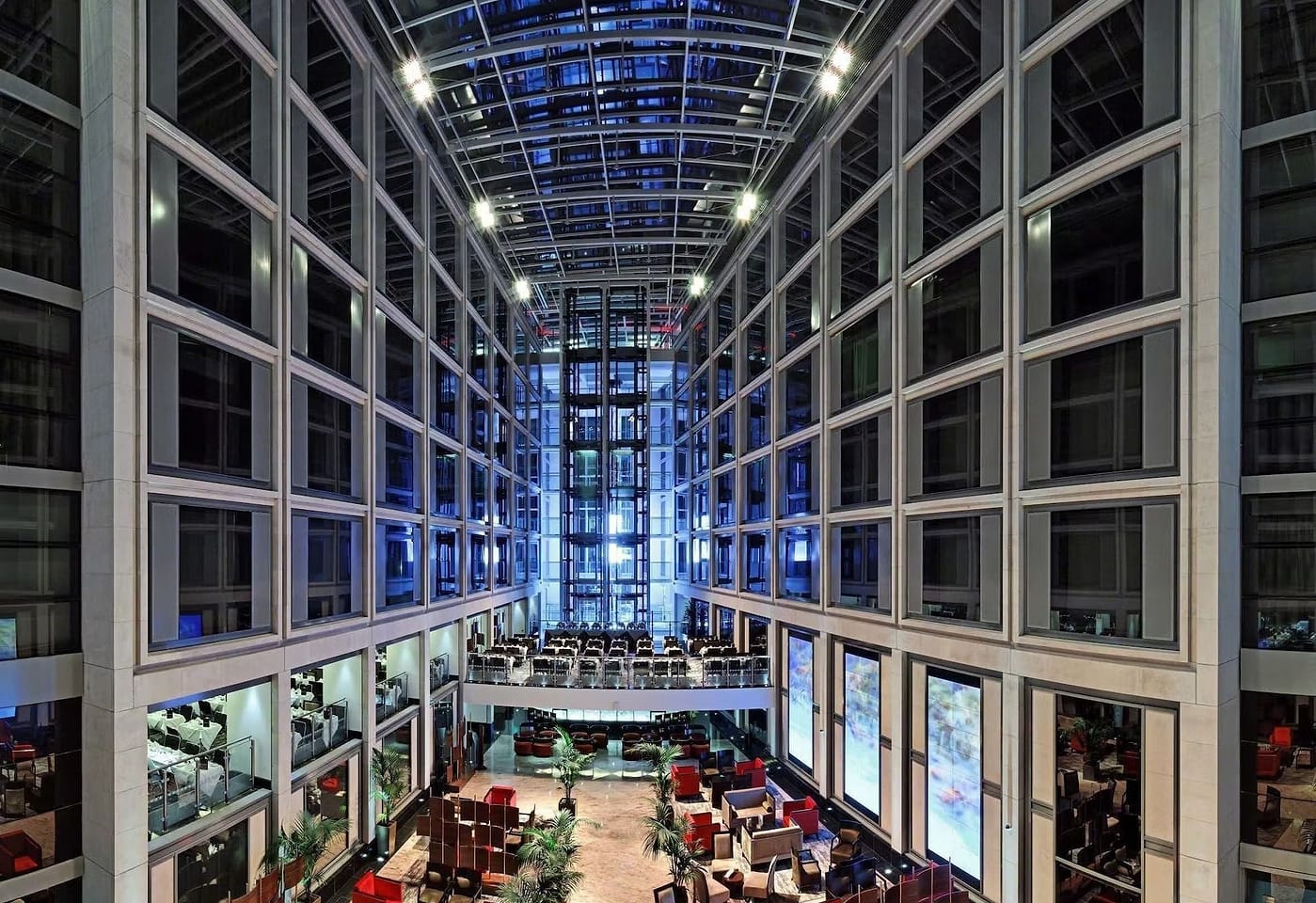 Leonardo St. Paul’s london hotel meeting room