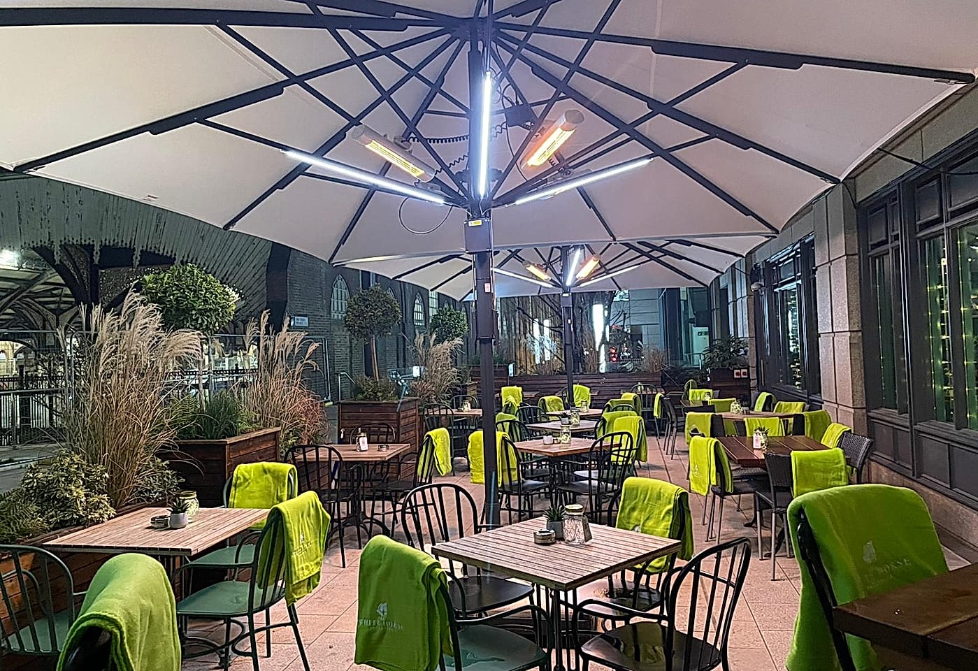 Outdoor terrace at The White Horse, a pub near Liverpool Street in London