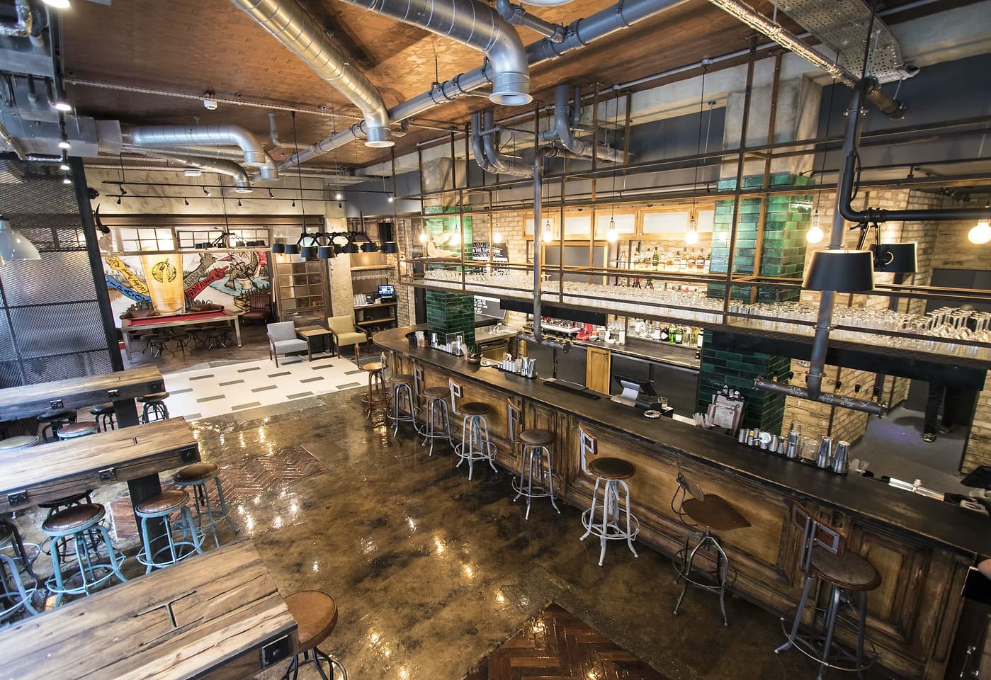 Interior shot of The Long Arm, a sports pub in Liverpool Street London