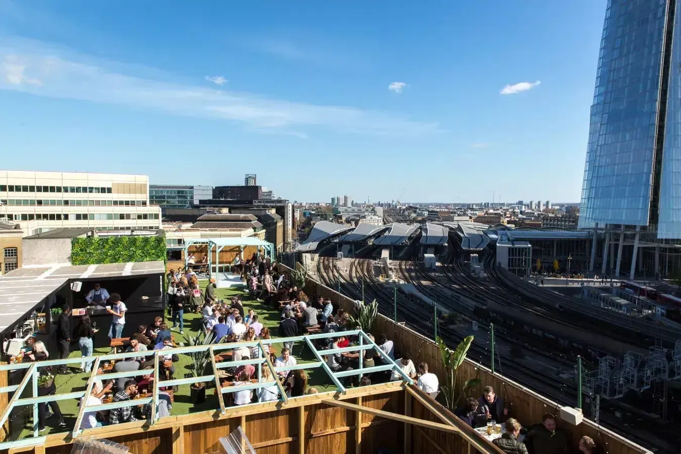 A must-see London rooftop bar with immaculate vibes: London Bridge Rooftop image 3