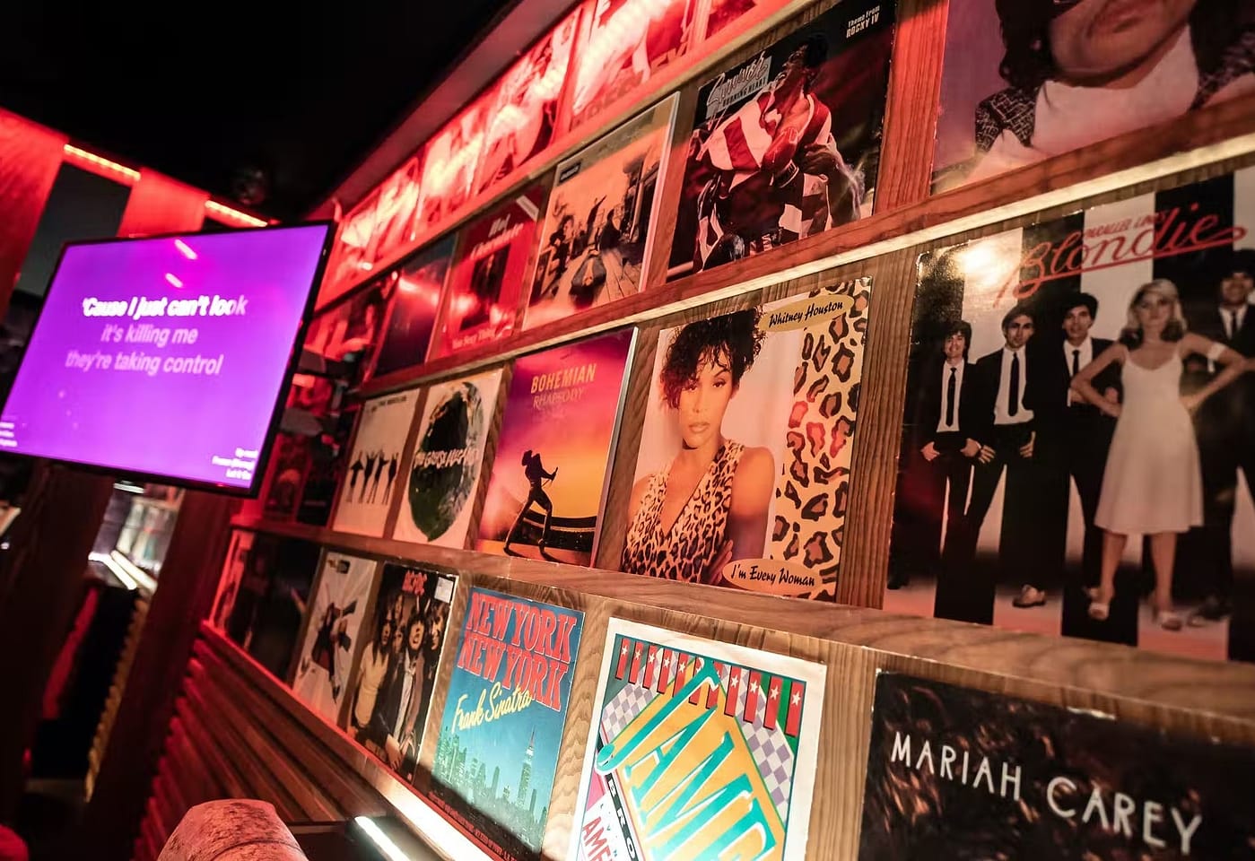 Lucky voice holborn bar 1