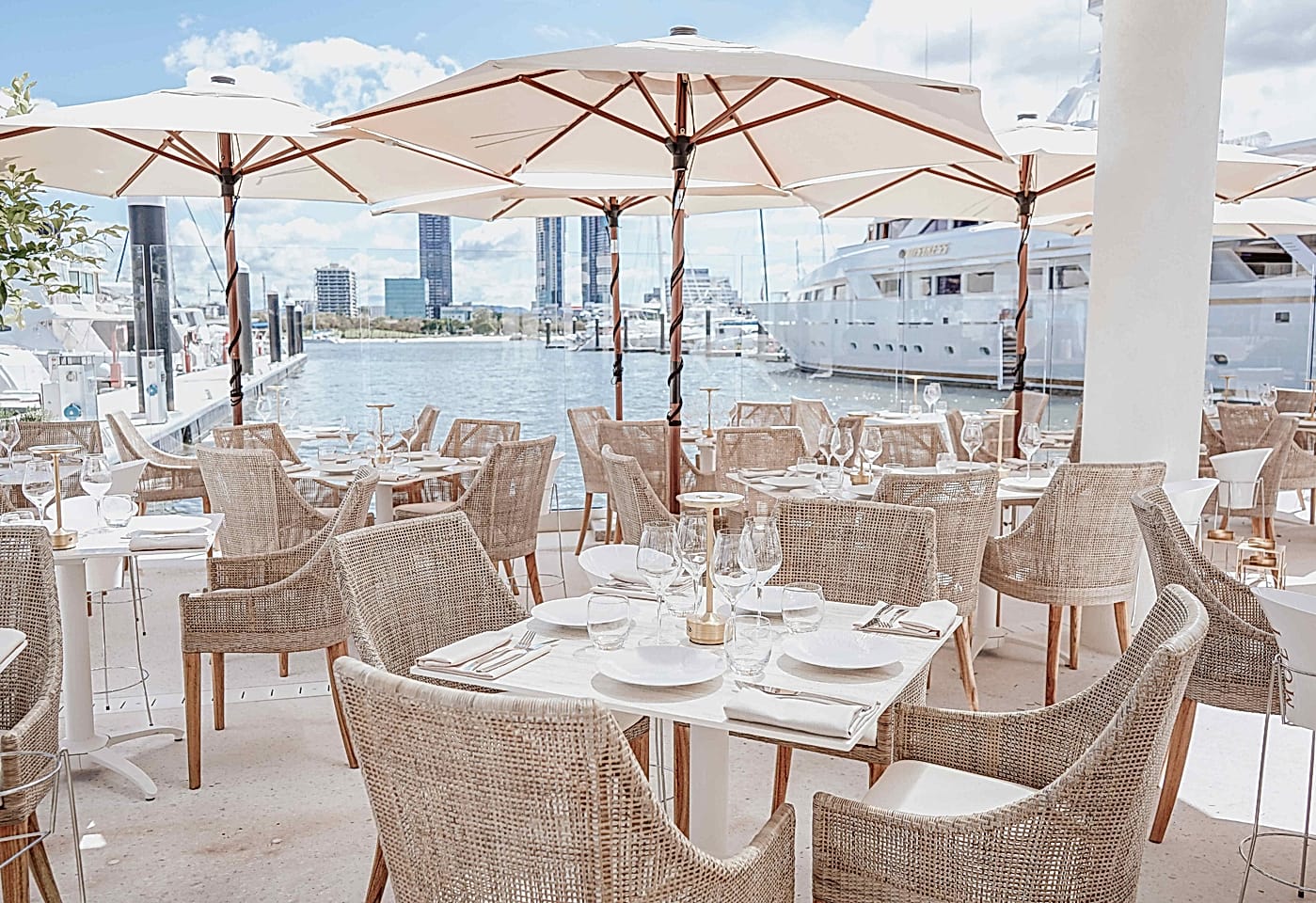 MARE by La Luna Beach Club, La Luna Beach Club 1