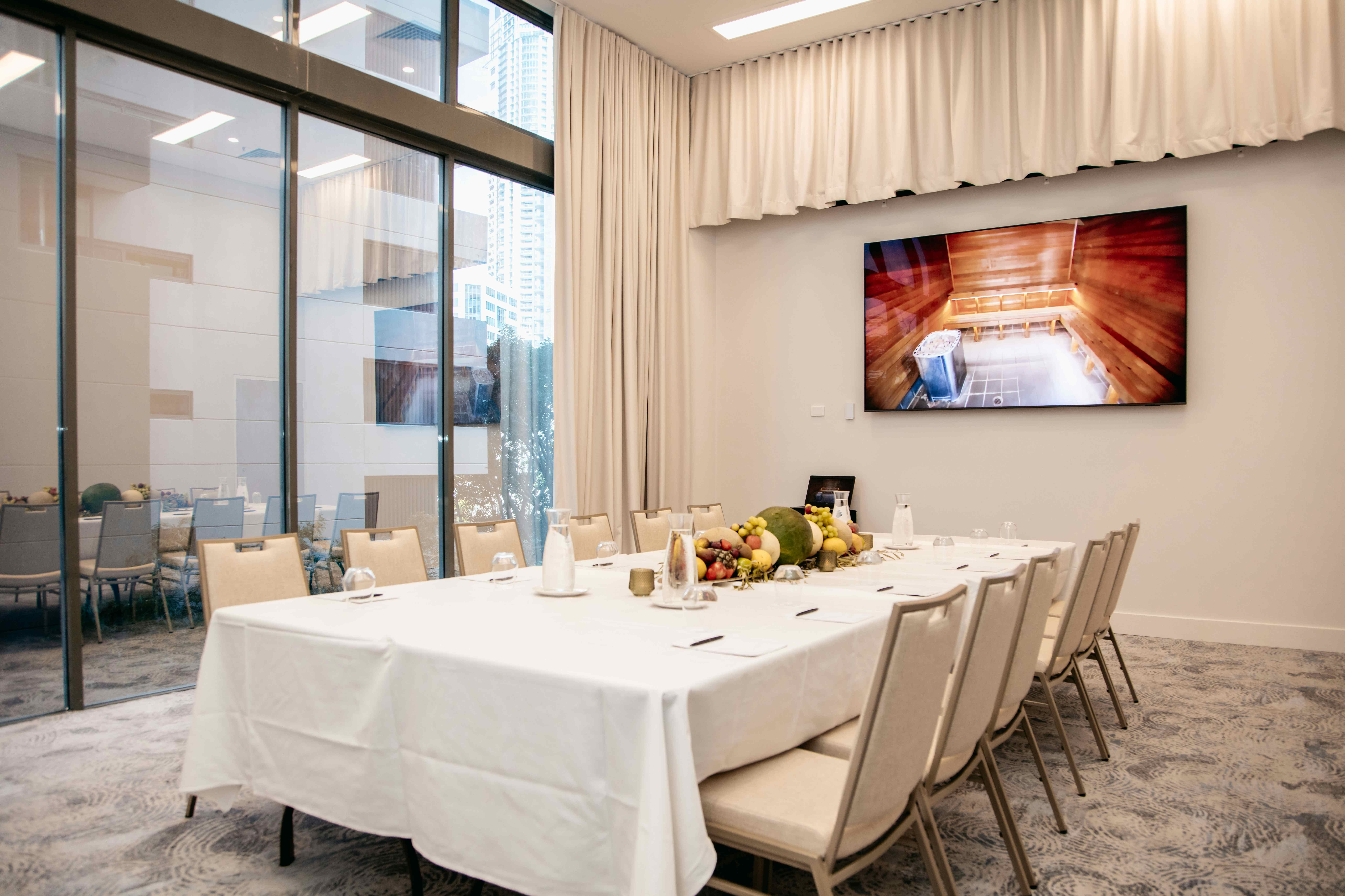 Machellar Room, Amora Hotel Brisbane image 3