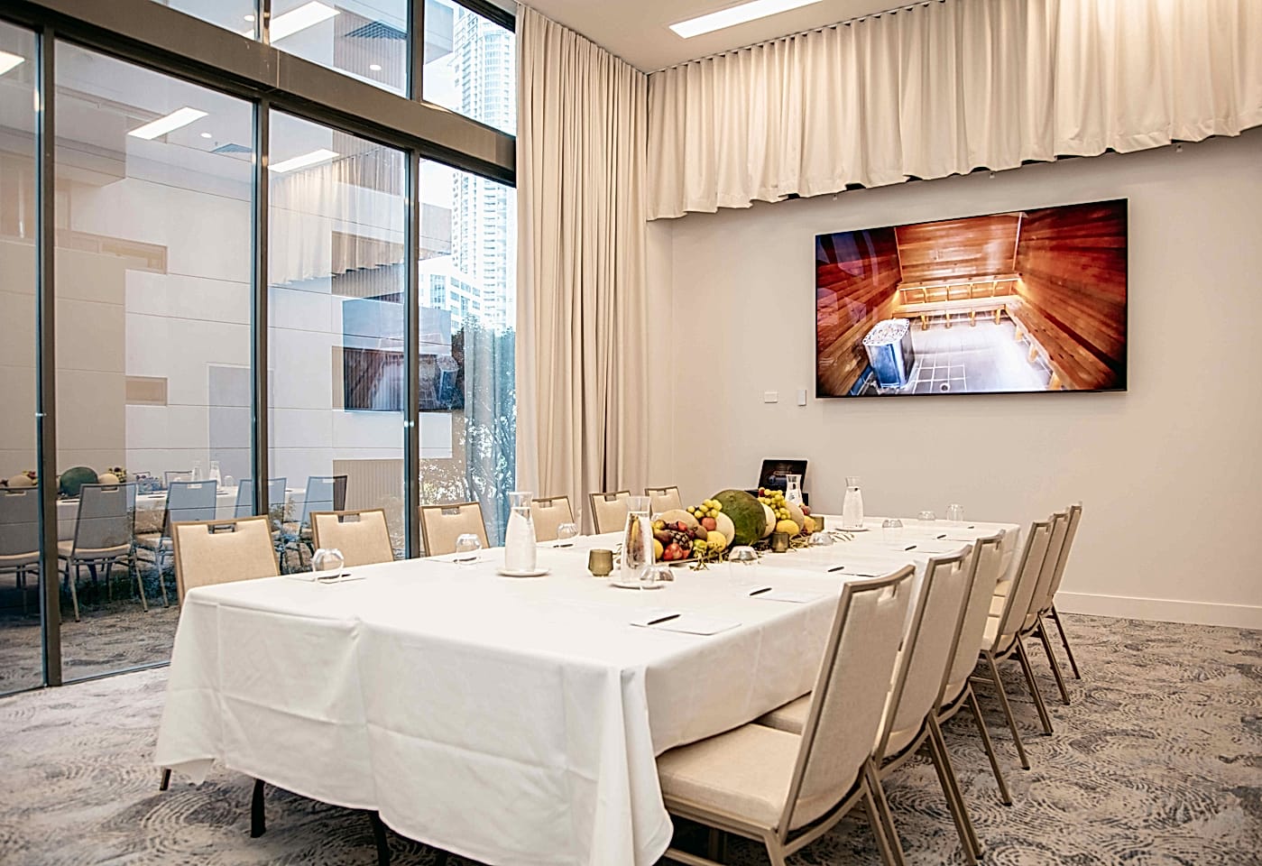 Machellar Room, Amora Hotel Brisbane image 3