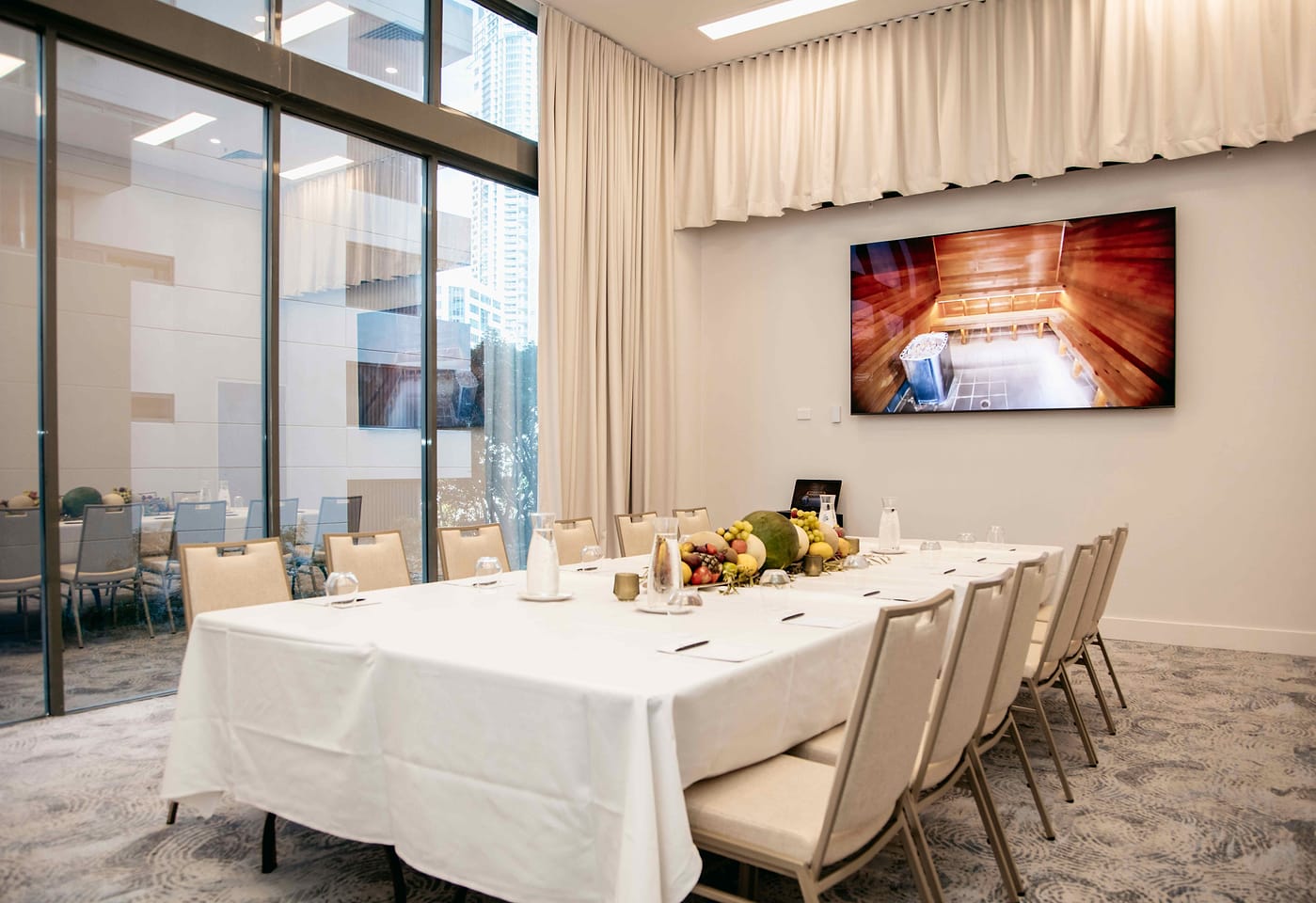 Machellar Room, Amora Hotel Brisbane image 3