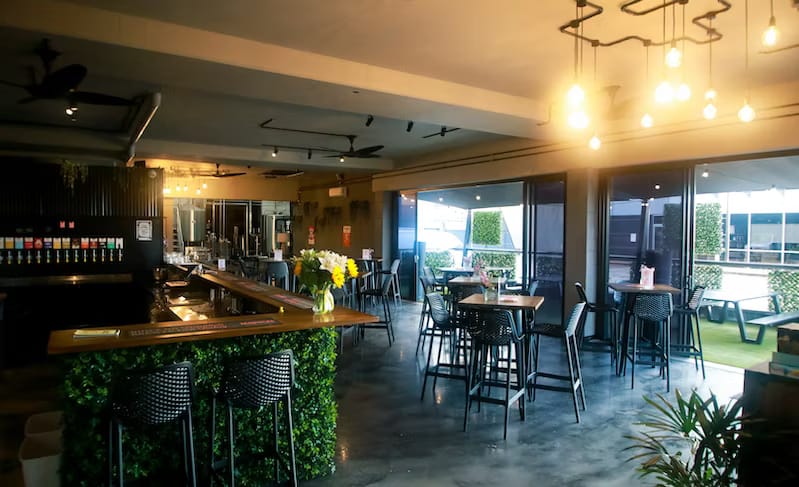 Madocke Beer Brewing Company | Indoor Bar and Outdoor Seating | Venue Hire Gold Coast | 2
