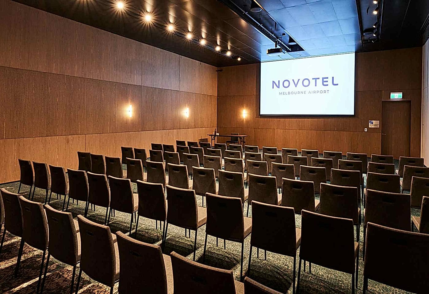 Main Ballroom, Novotel Melbourne Airport image 2