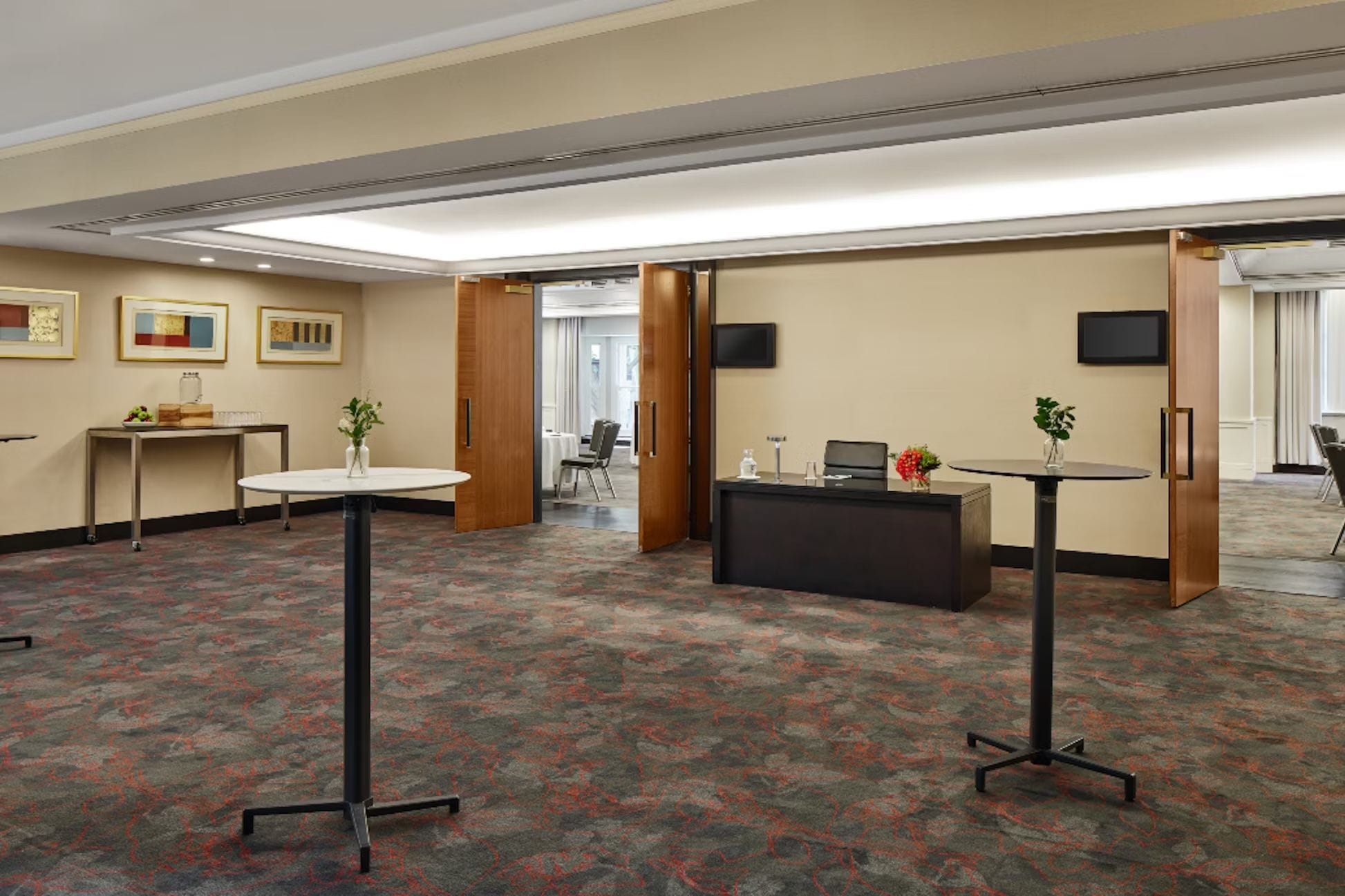 Thomas Keneally, Sydney Harbour Marriott Hotel  image 2