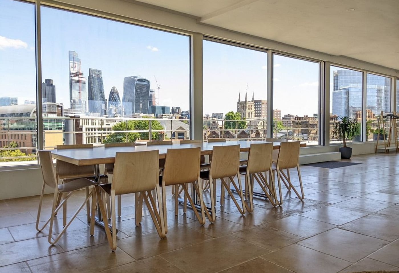 For a great meeting at a great height: Mernier Penthouse image 3