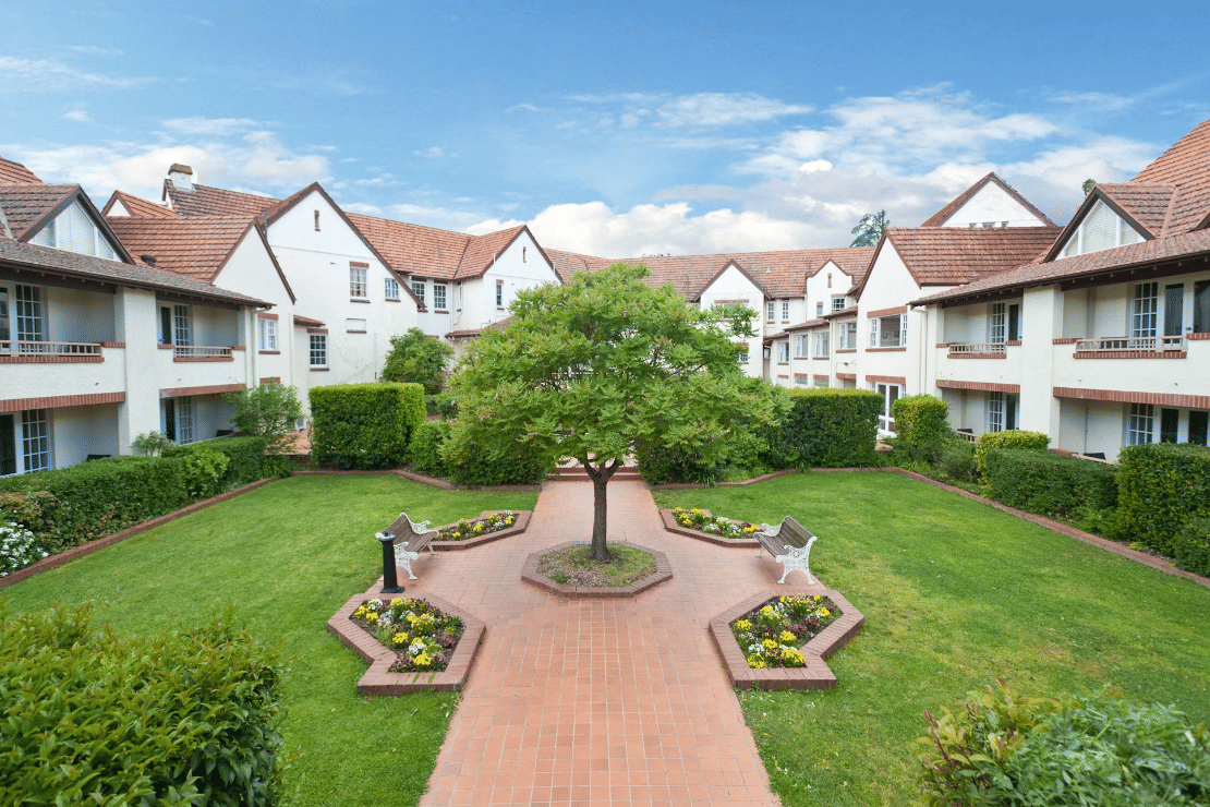 Mercure Canberra | Courtyard Gardens | Venue Hire Canberra | 1 