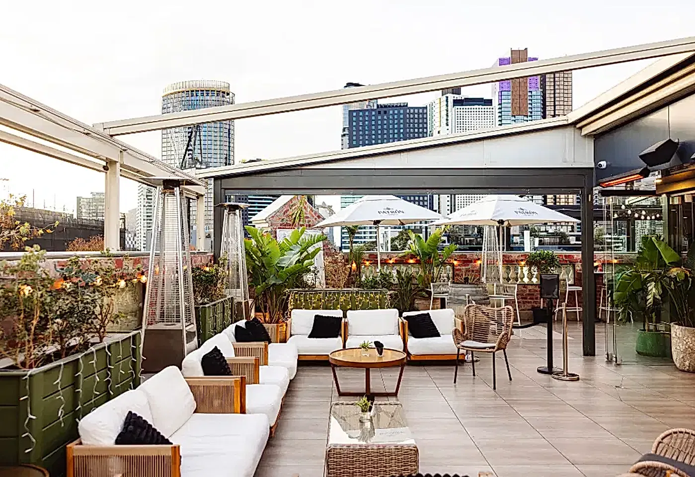 Exclusive Rooftop, Mirror Mirror Rooftop Lounge1