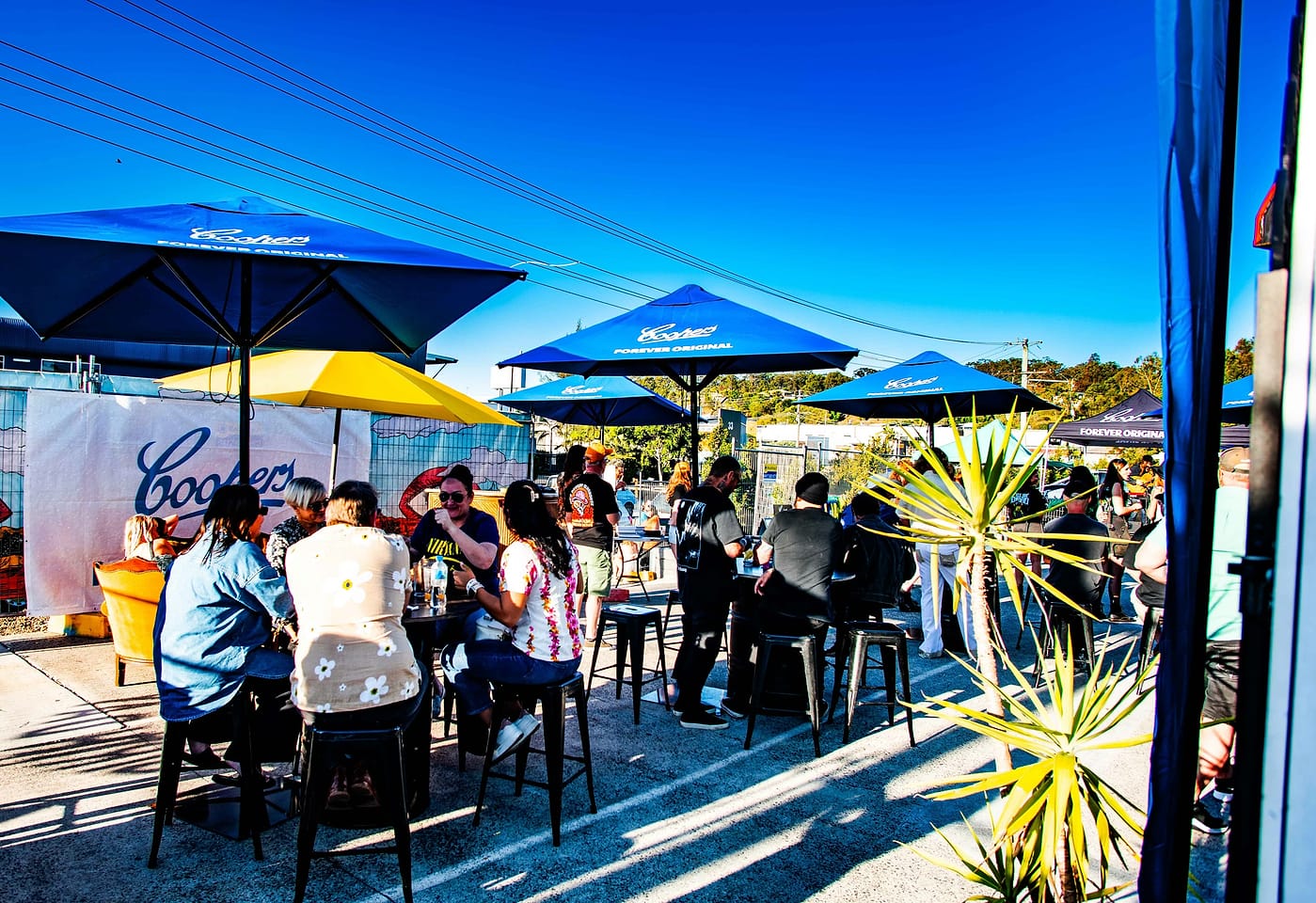 Carpark Party, Mo's Desert Clubhouse1