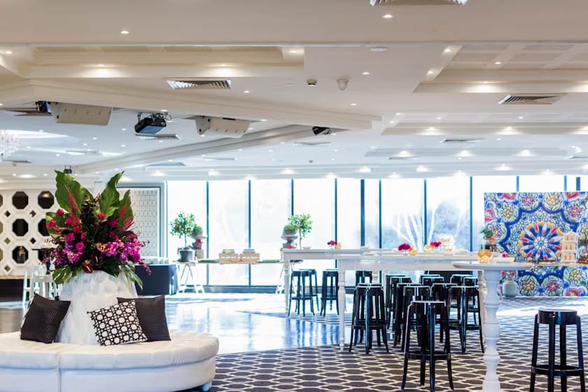 Monte Cristo Lounge, Doltone House, Sylvannia Waters image 3