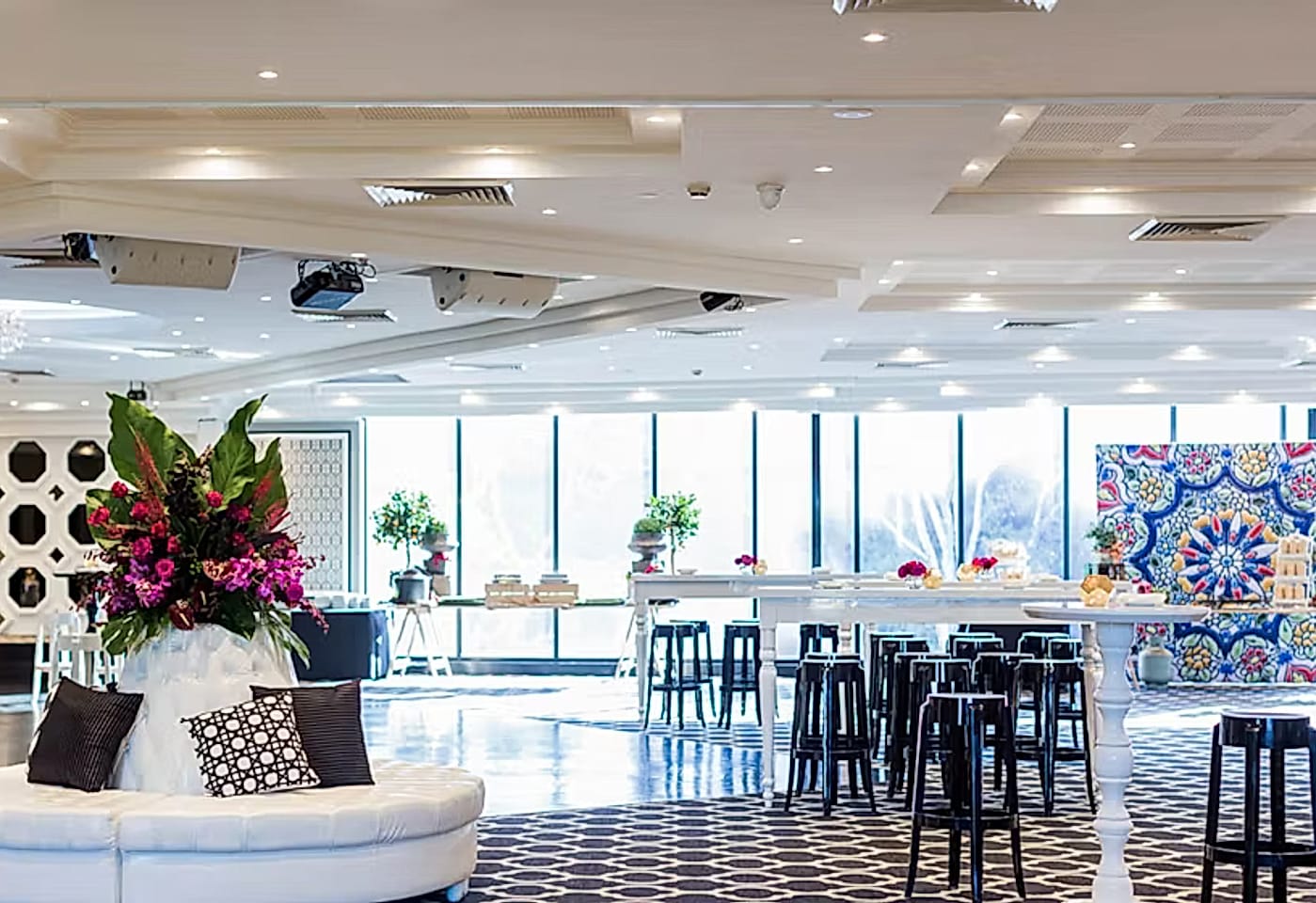 Monte Cristo Lounge, Doltone House, Sylvannia Waters image 3