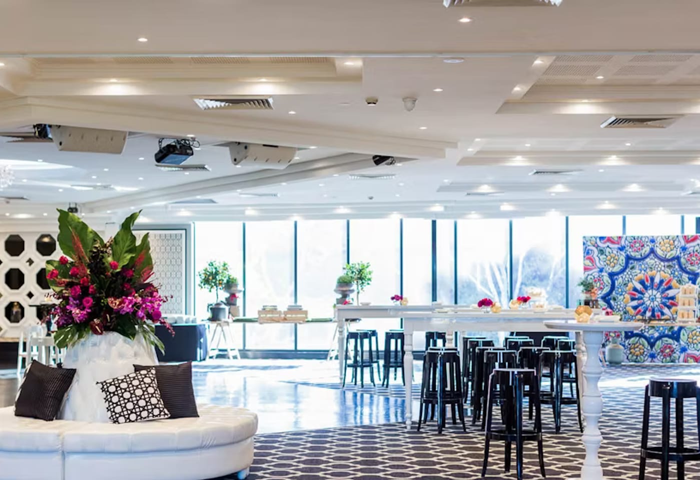 Monte Cristo Lounge, Doltone House, Sylvannia Waters image 3