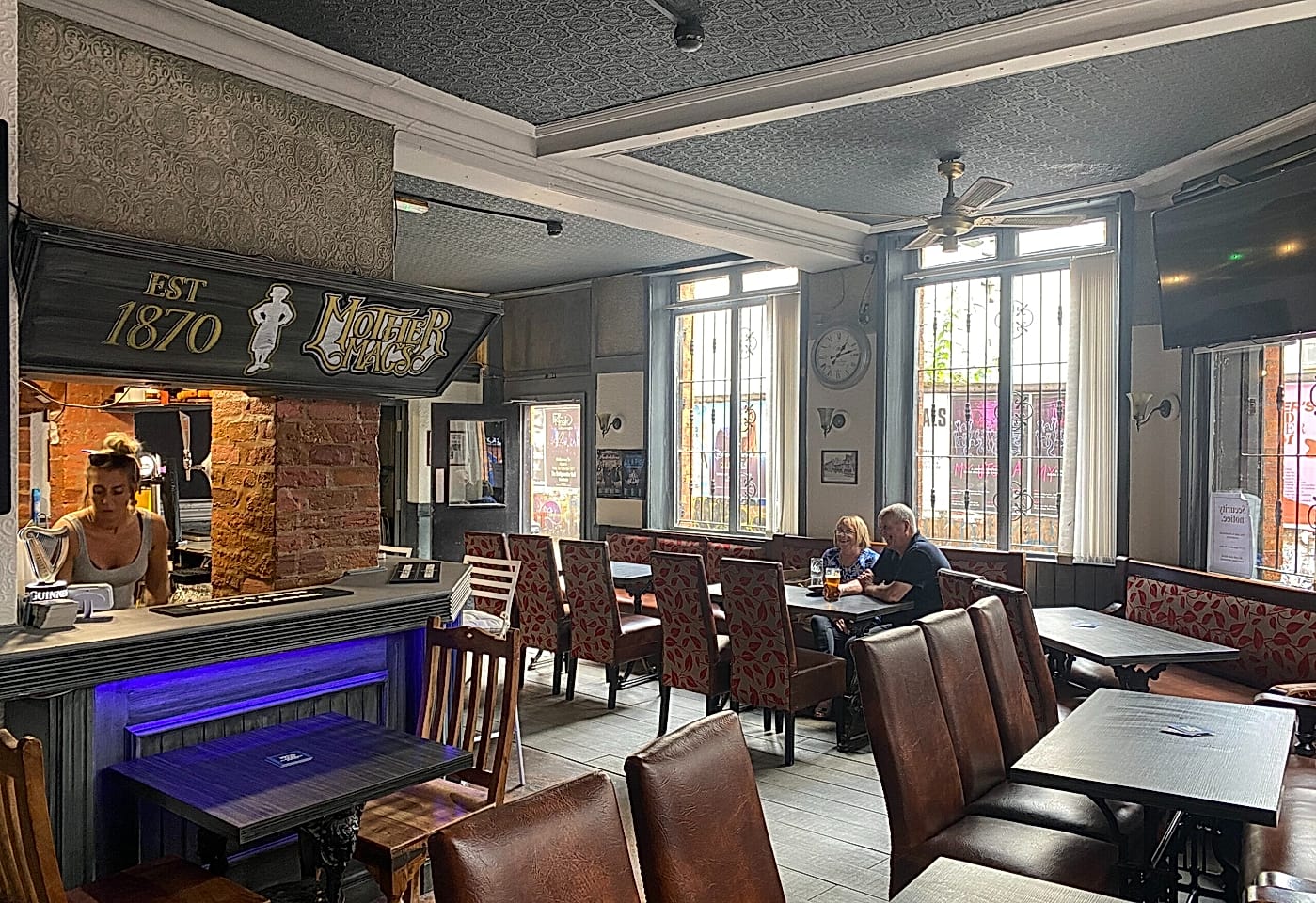 Mother Mac's Manchester Pub 1