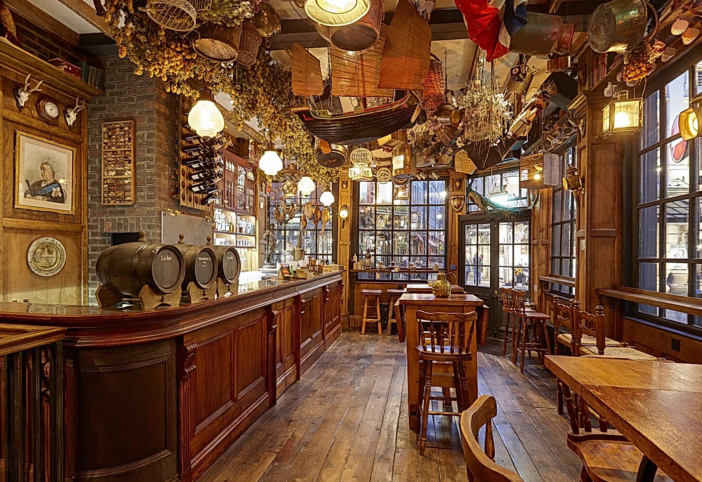 Mr Fogg's Tavern West end pubs