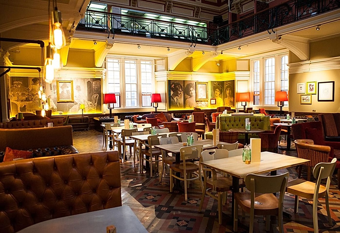 Museum and Art Gallery birmingham unusual venues 1