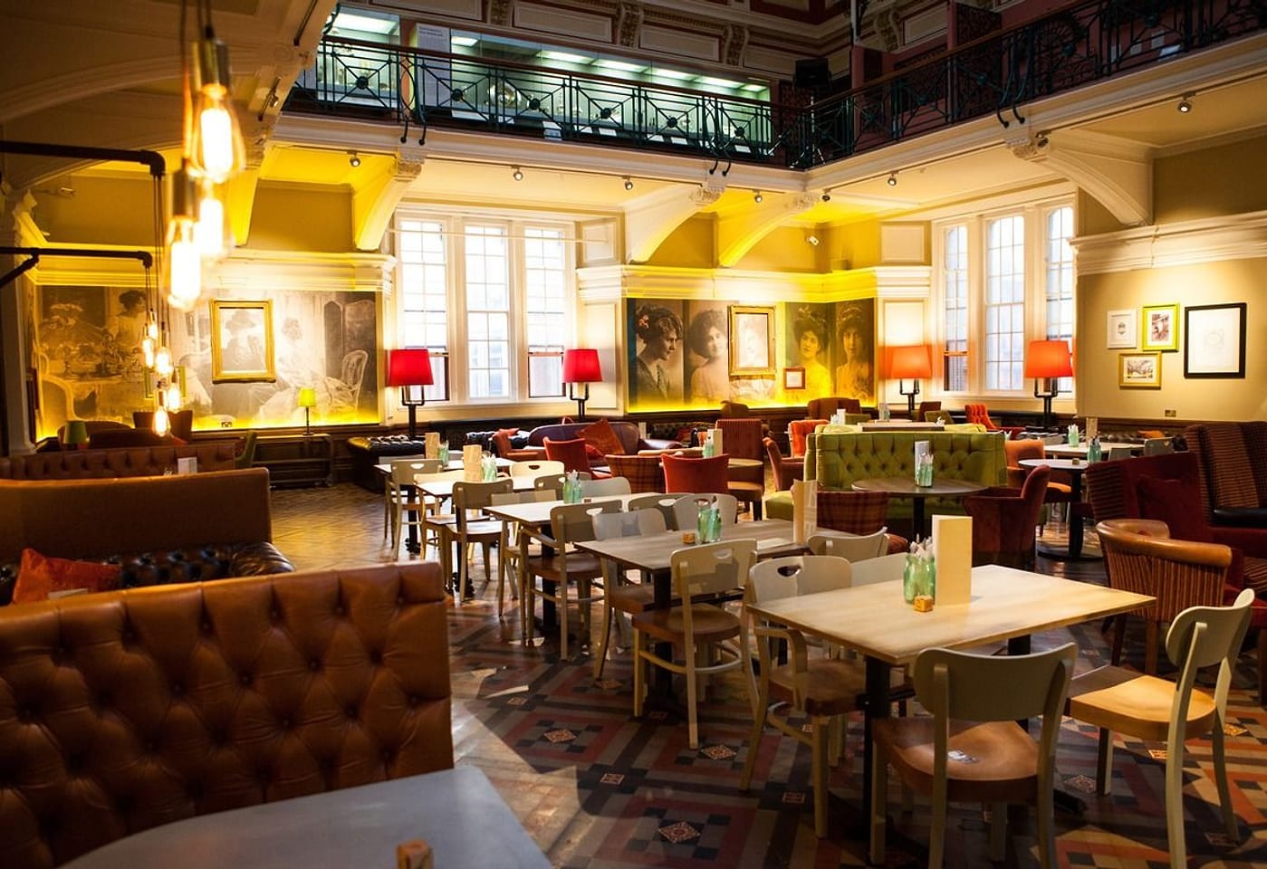 Museum and Art Gallery birmingham unusual venues 1