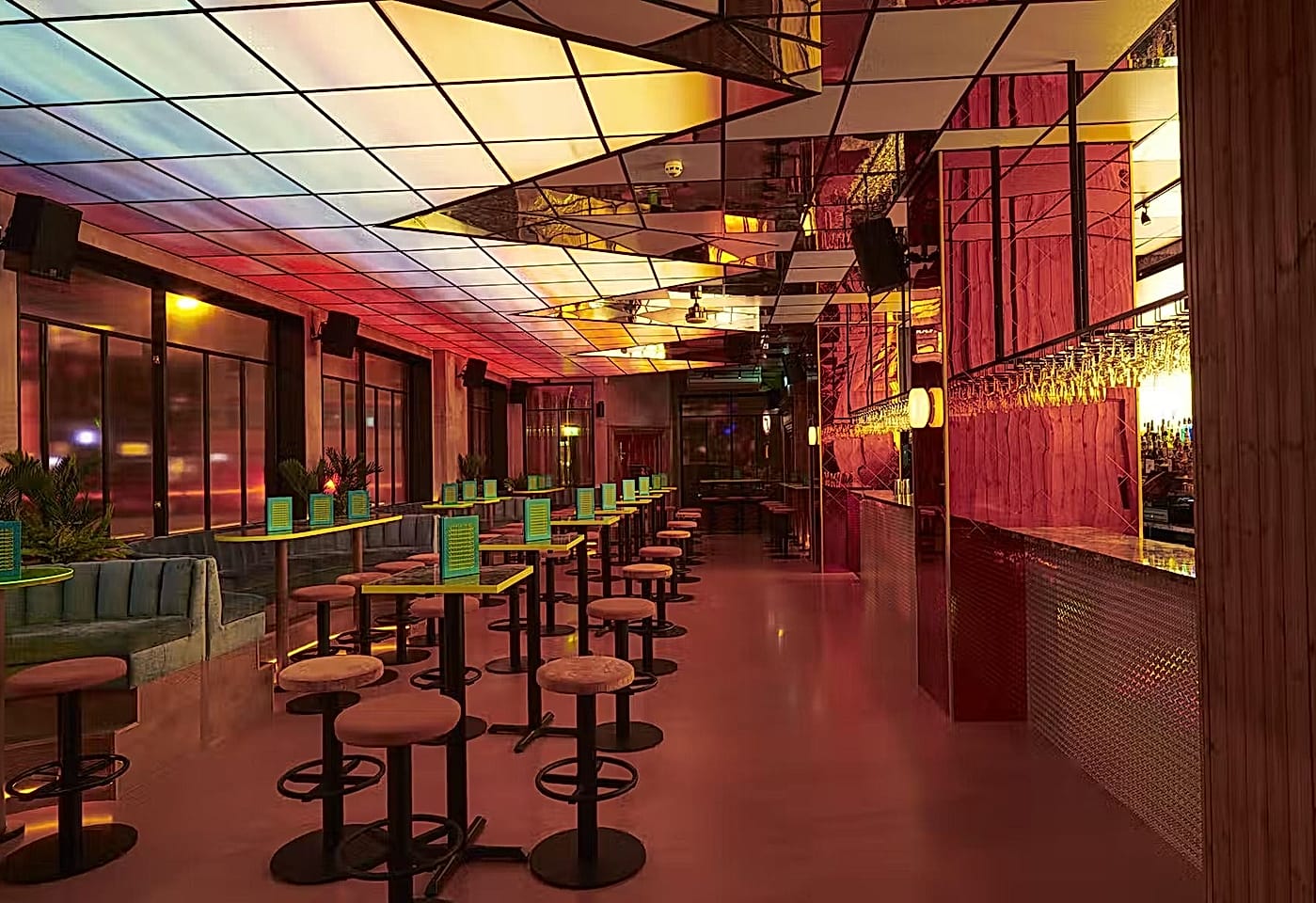 Nikkis bar hoxton 1.